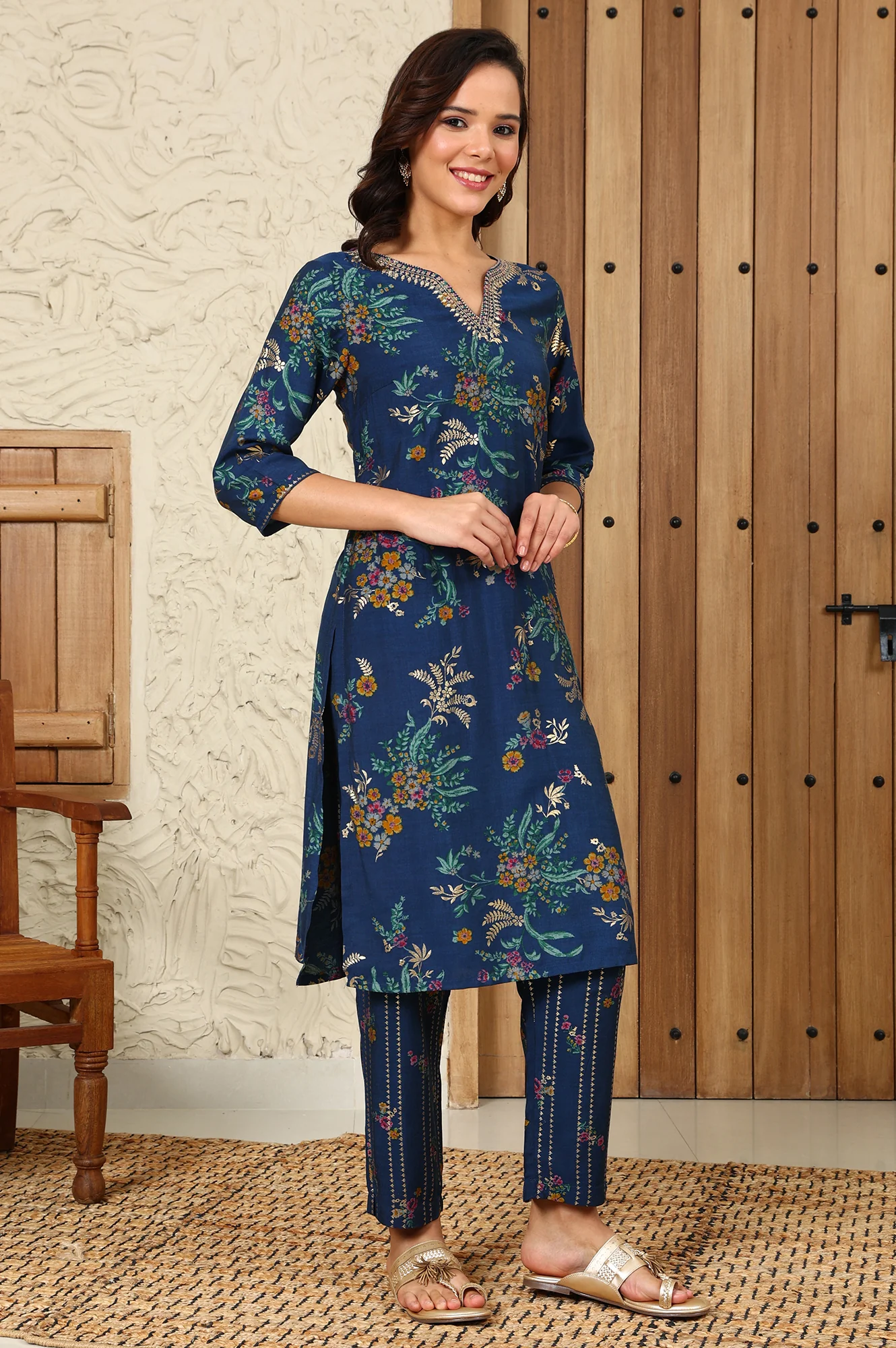 Royal Blue Foil Floral Printed Vicuna Crepe Straight Kurta And Pants Set - Image 6