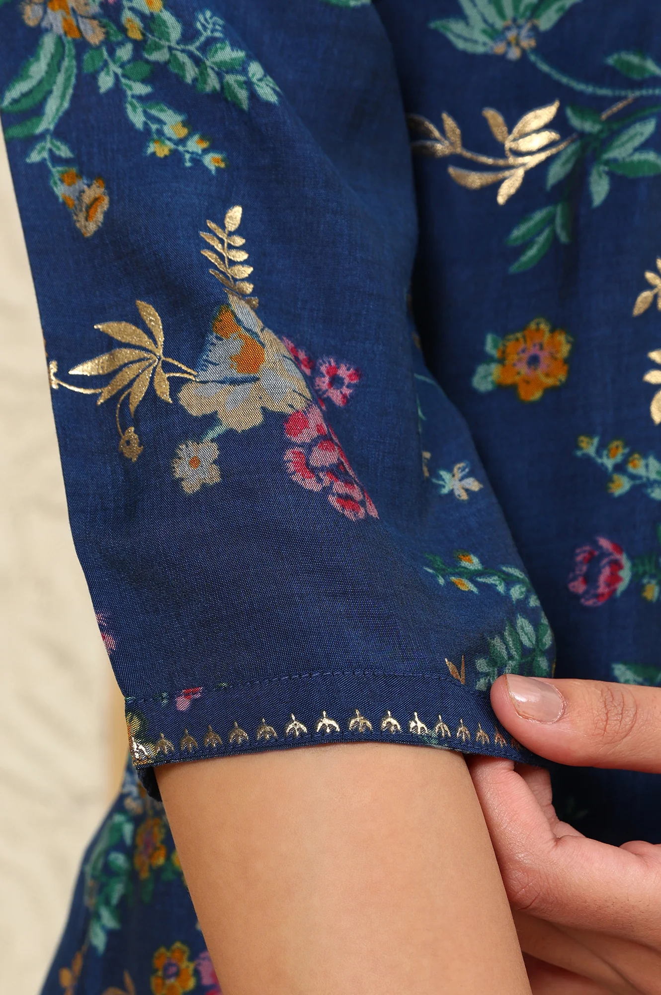Royal Blue Foil Floral Printed Vicuna Crepe Straight Kurta And Pants Set - Image 7
