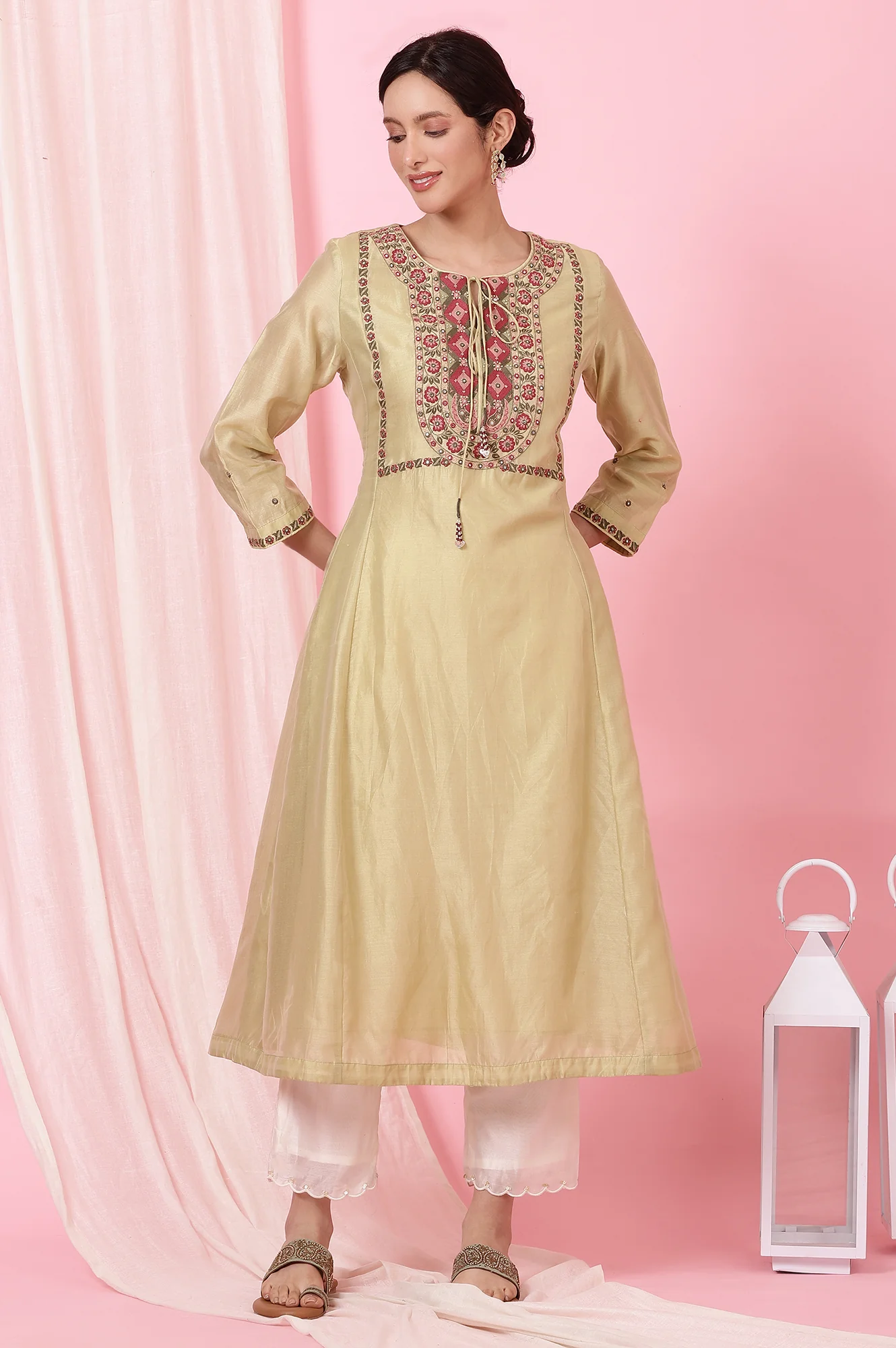 Sage Green Kurta with Multicoloured Aari Embroidery - Image 3