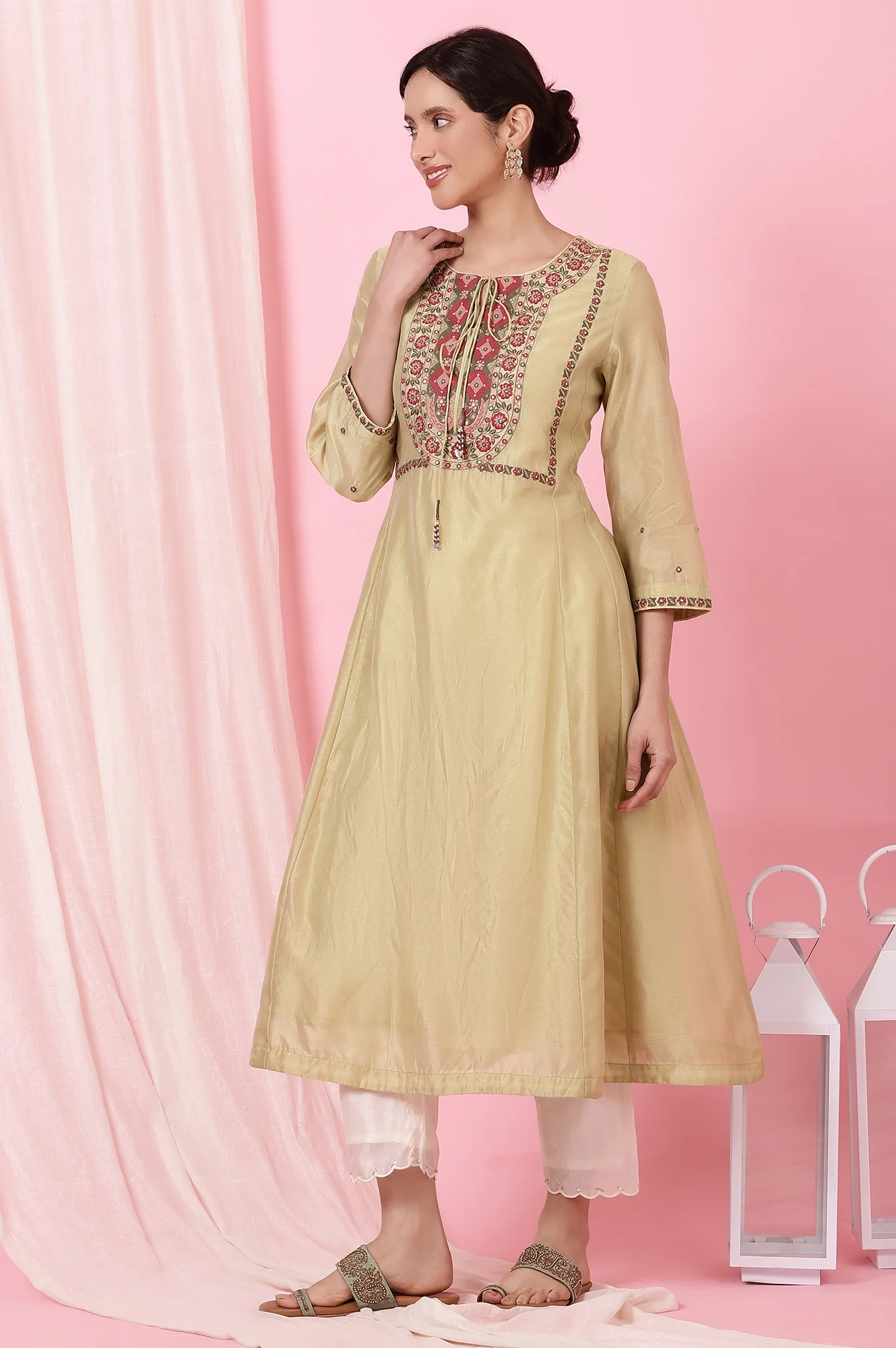 Sage Green Kurta with Multicoloured Aari Embroidery - Image 5
