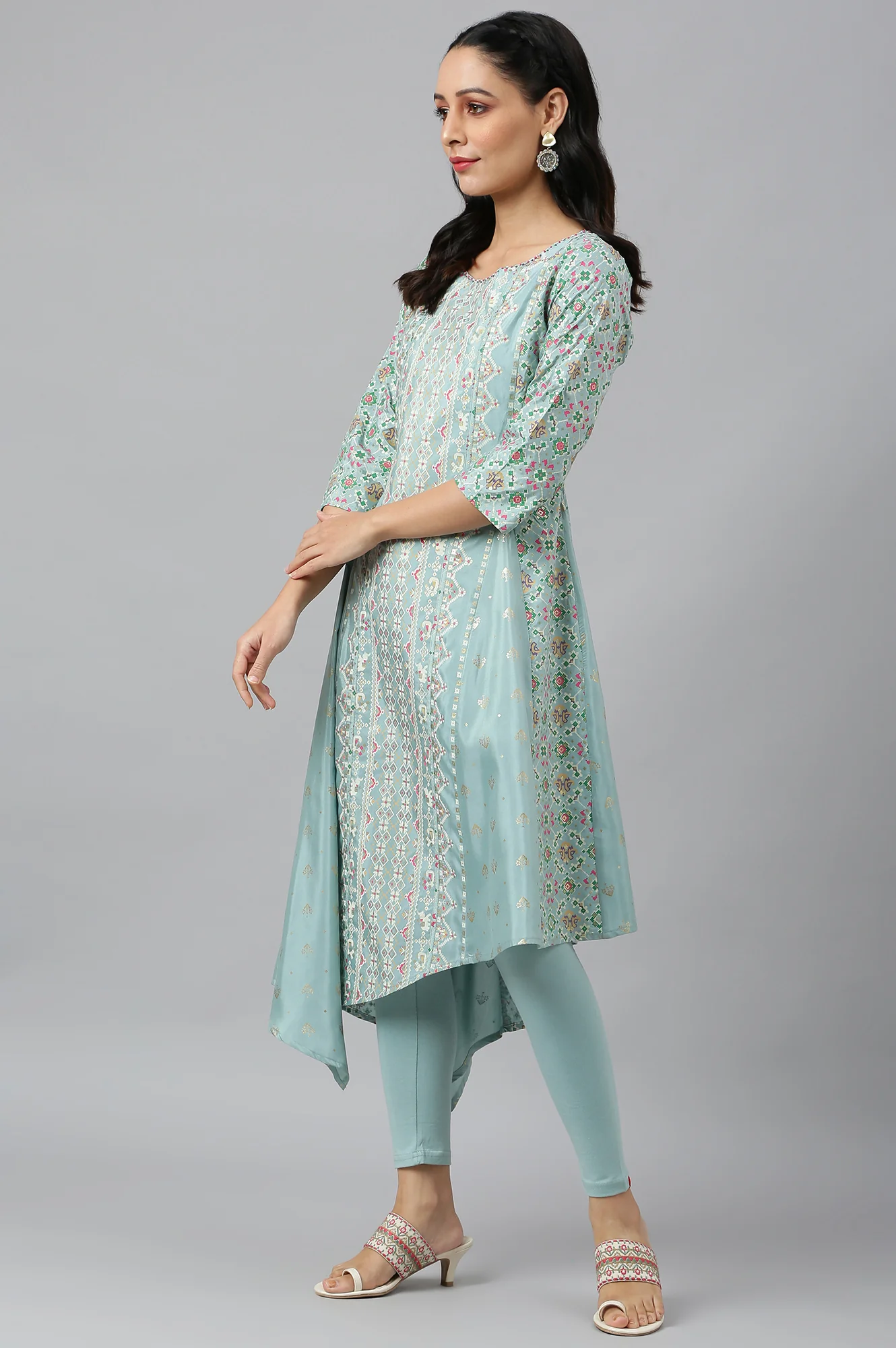 Sky Blue Asymmetrical Hemline kurta With Tights - Image 4
