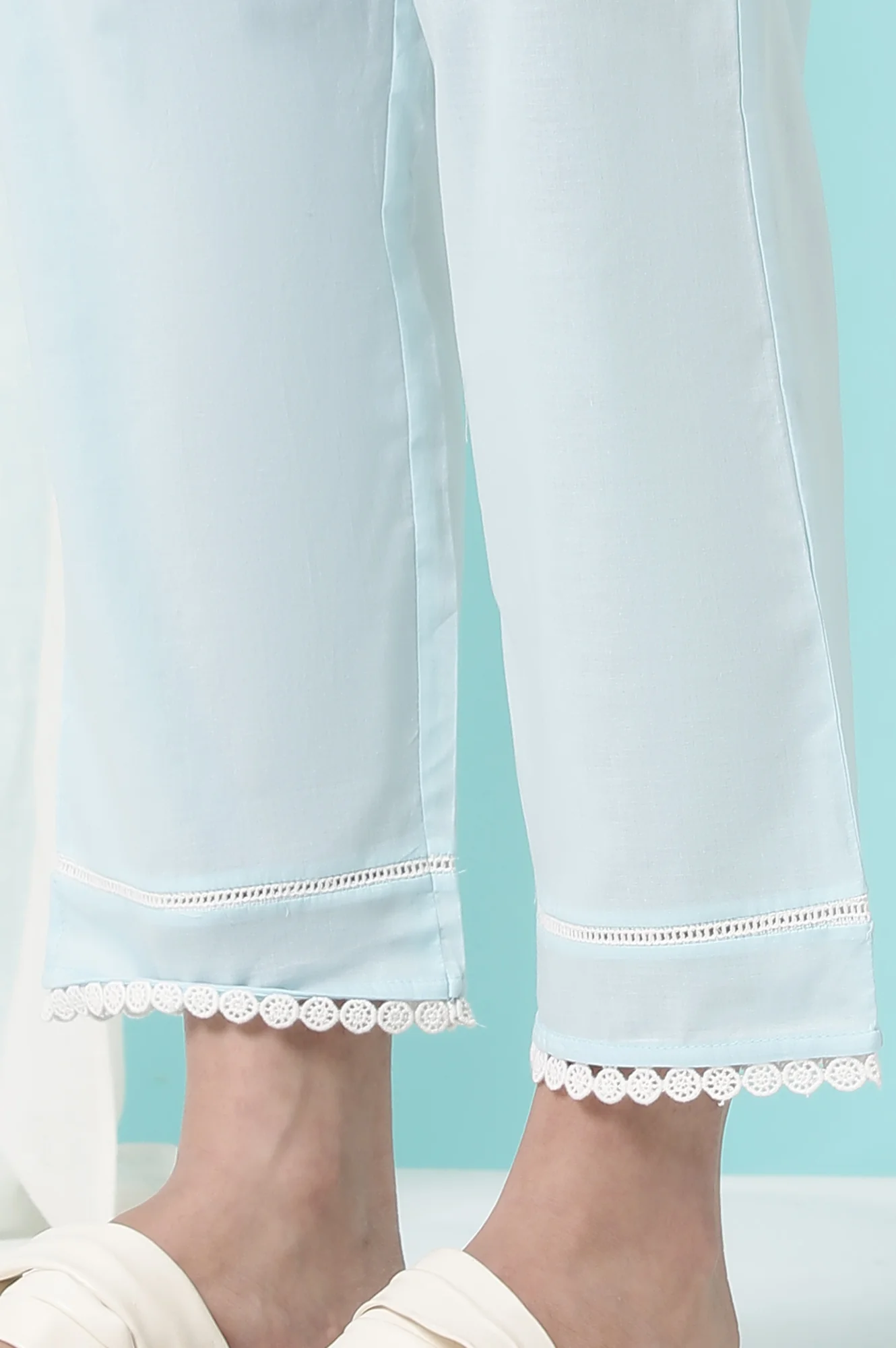 Sky Blue Floral Printed Pure Cotton Straight Kurta and Pants Co-ord Set - Image 10