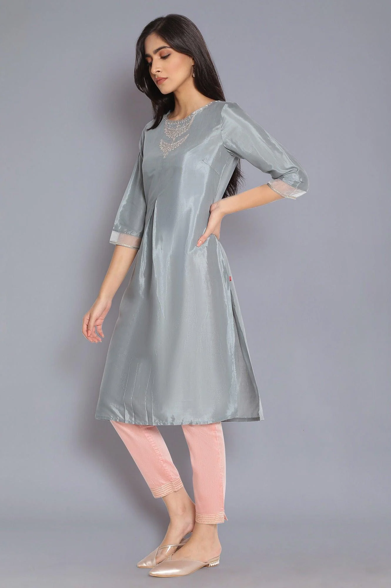Slate Blue kurta with Embroidery - Image 3
