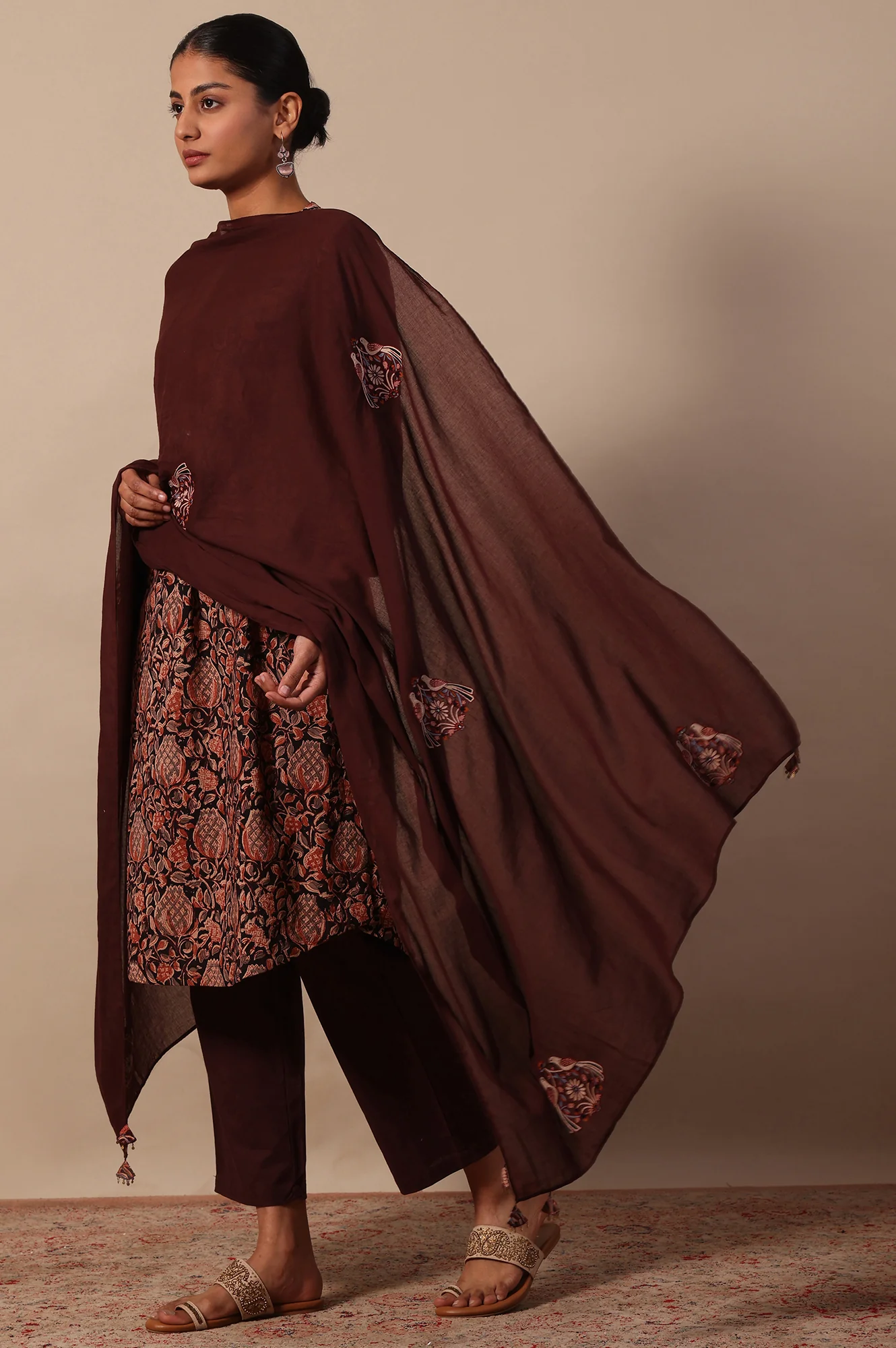 Solid  Pure Cotton Dupatta - Image 3