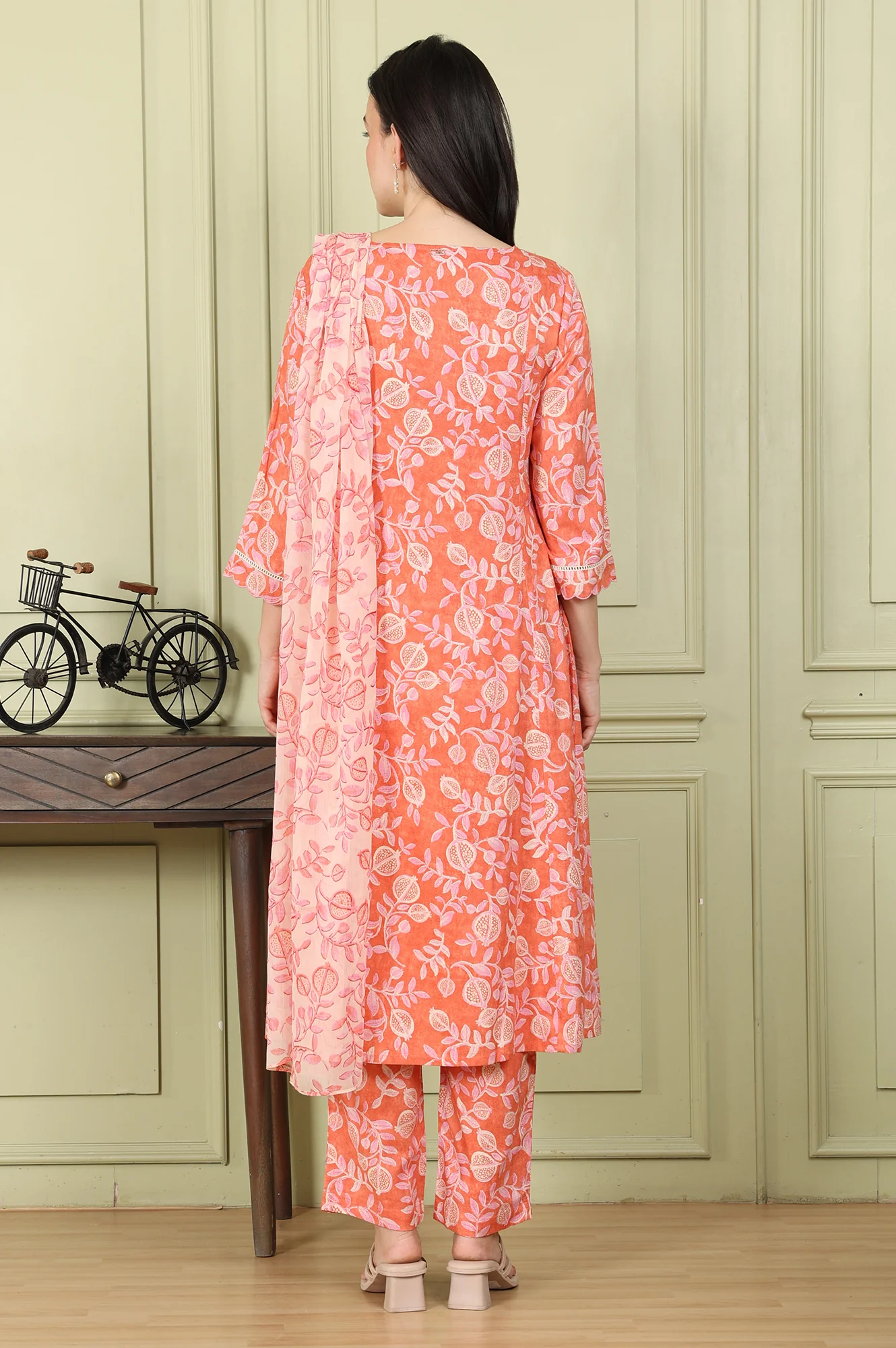 Tangy Orange Floral Printed Breezy Rayon Kurta, Pants Co-Ord Set With Dupatta - Image 5