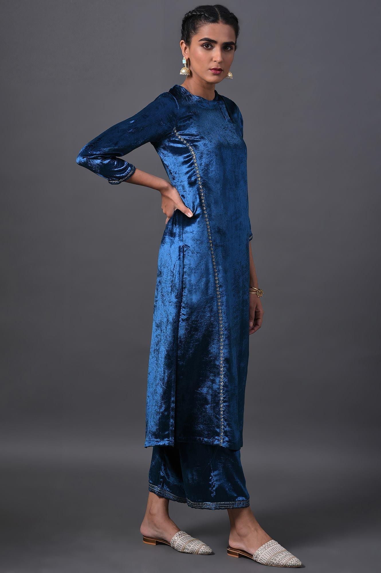 Teal Blue Embroidered Velvet kurta With Straight Pants - Image 4