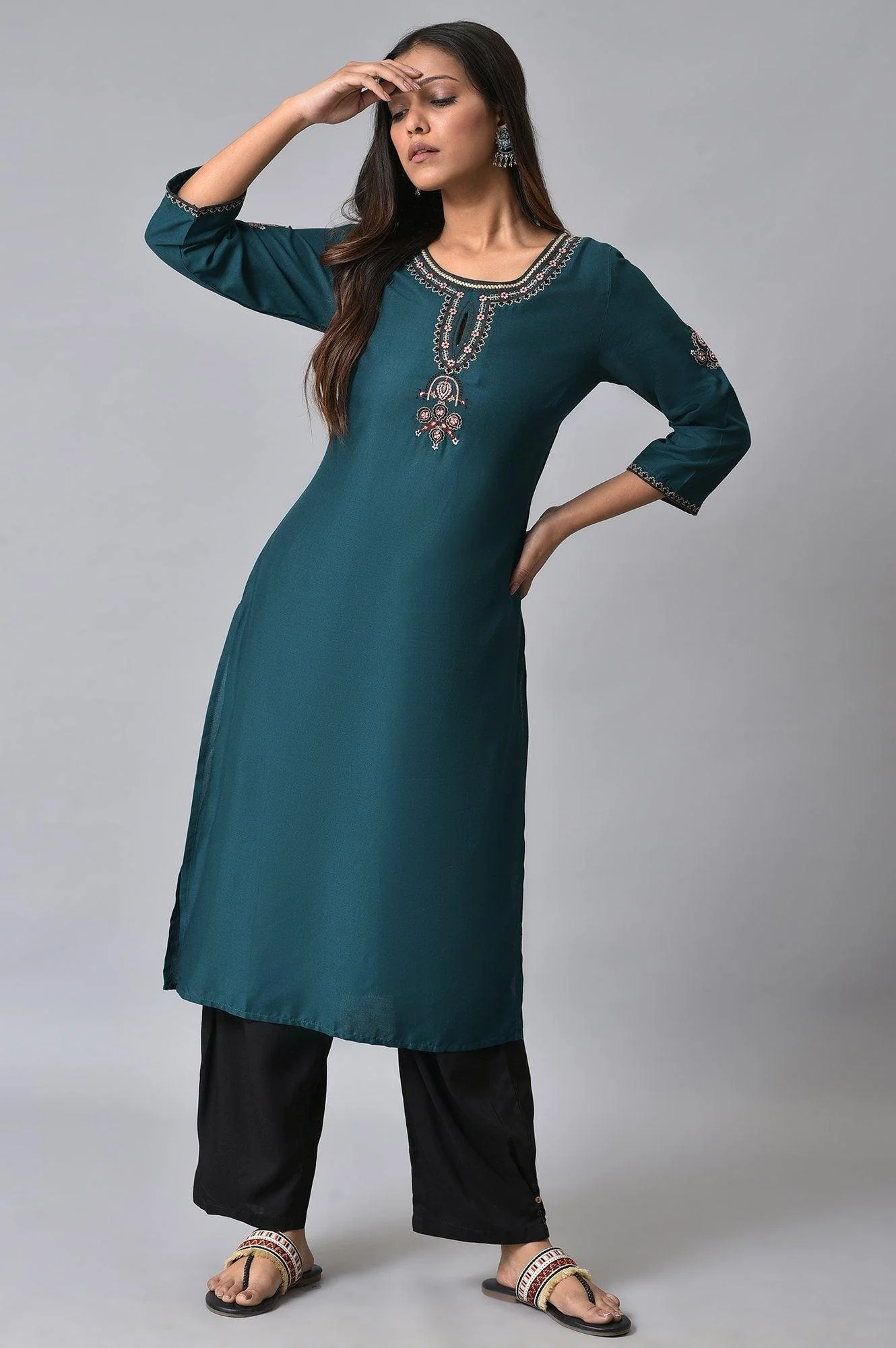 Teal Embroidered Plus Size Round Neck kurta - Image 9