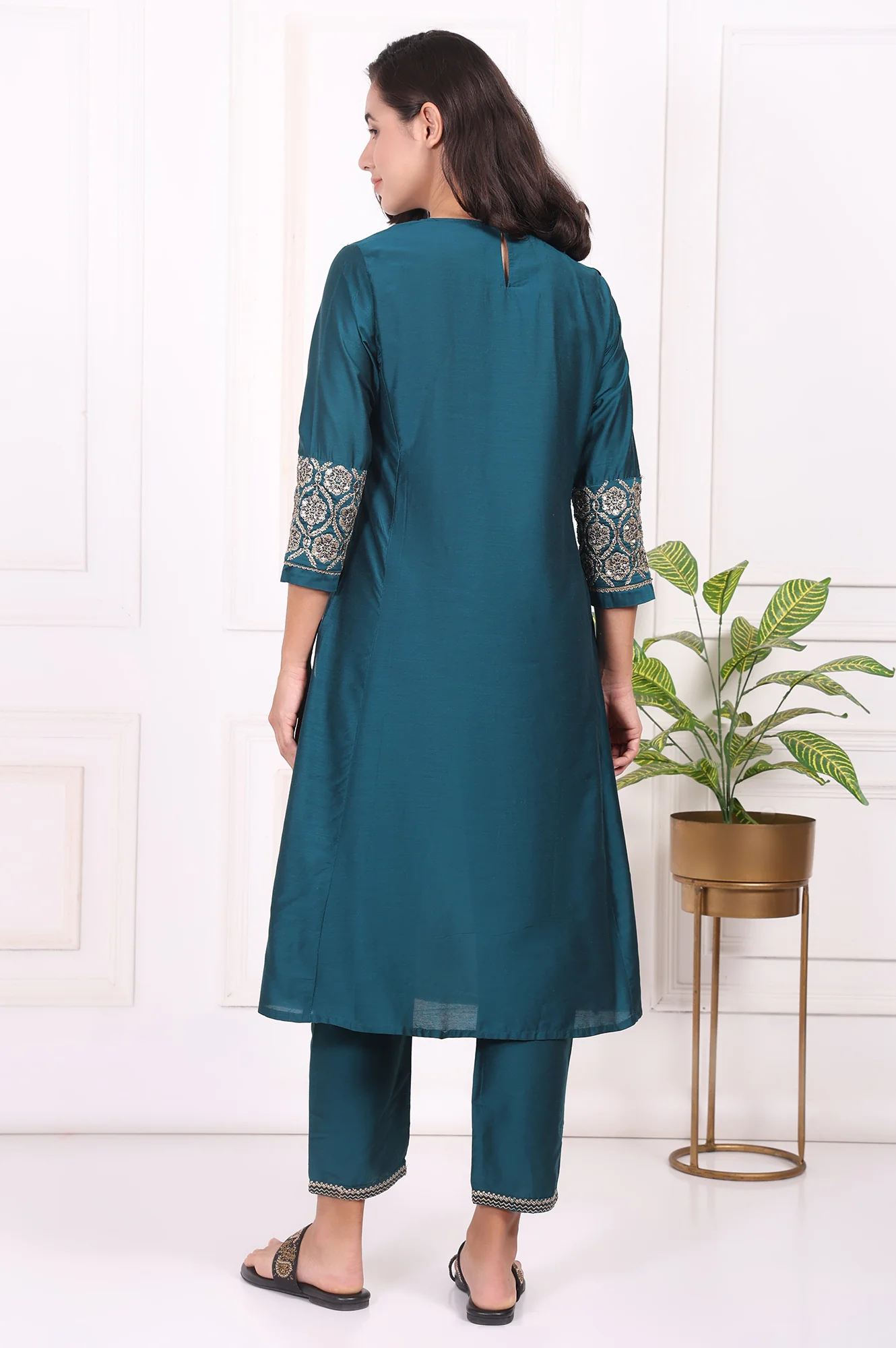 Teal Solid Embroidered Straight Kurta and Straight Pants Set - Image 5