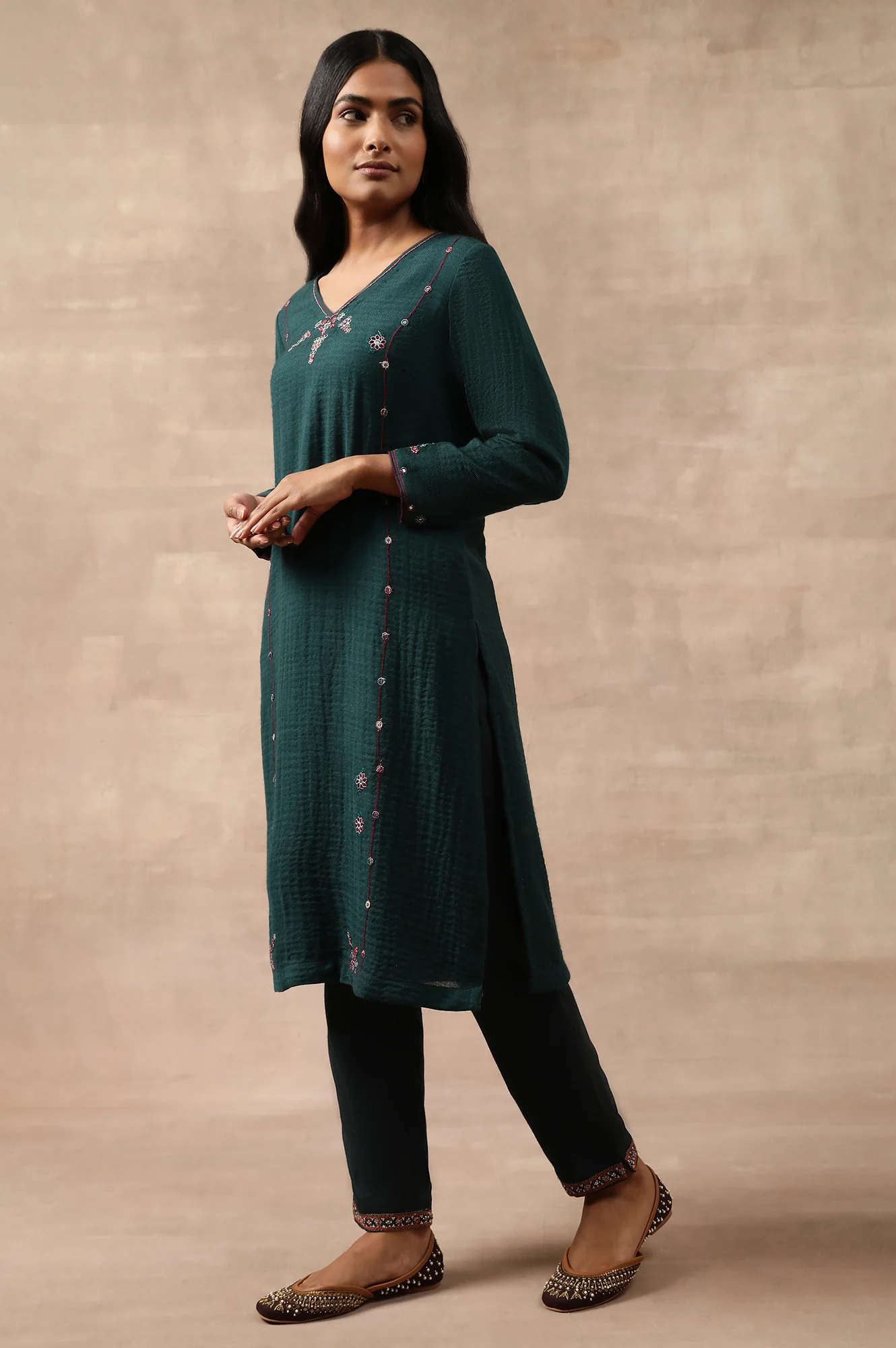 Teal Woollen Embroidered kurta - Image 3