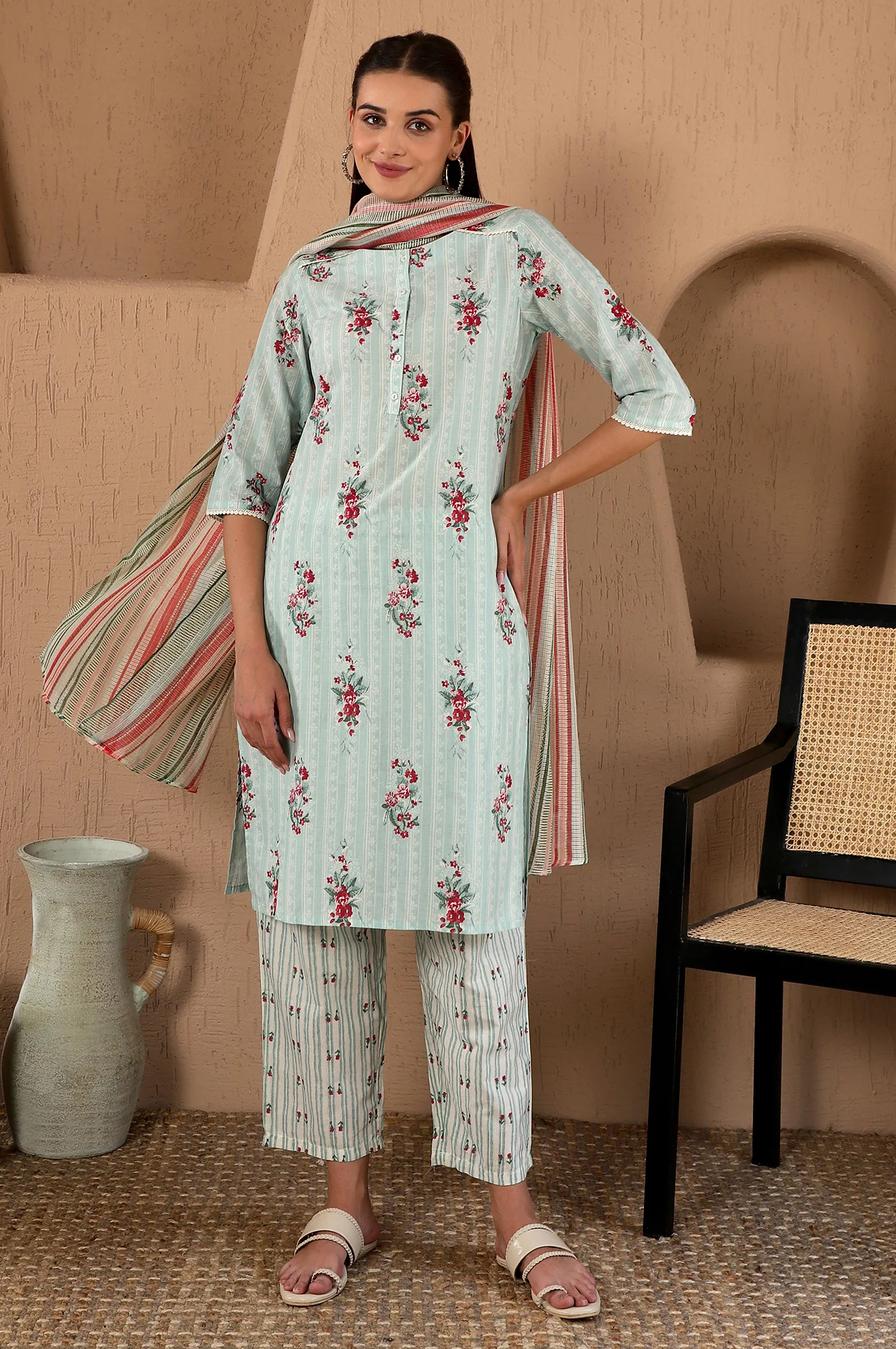Turquoise Green Floral Printed With Lace Pure Cotton Straight Kurta and Pants Set with Kota Dupatta - Image 3