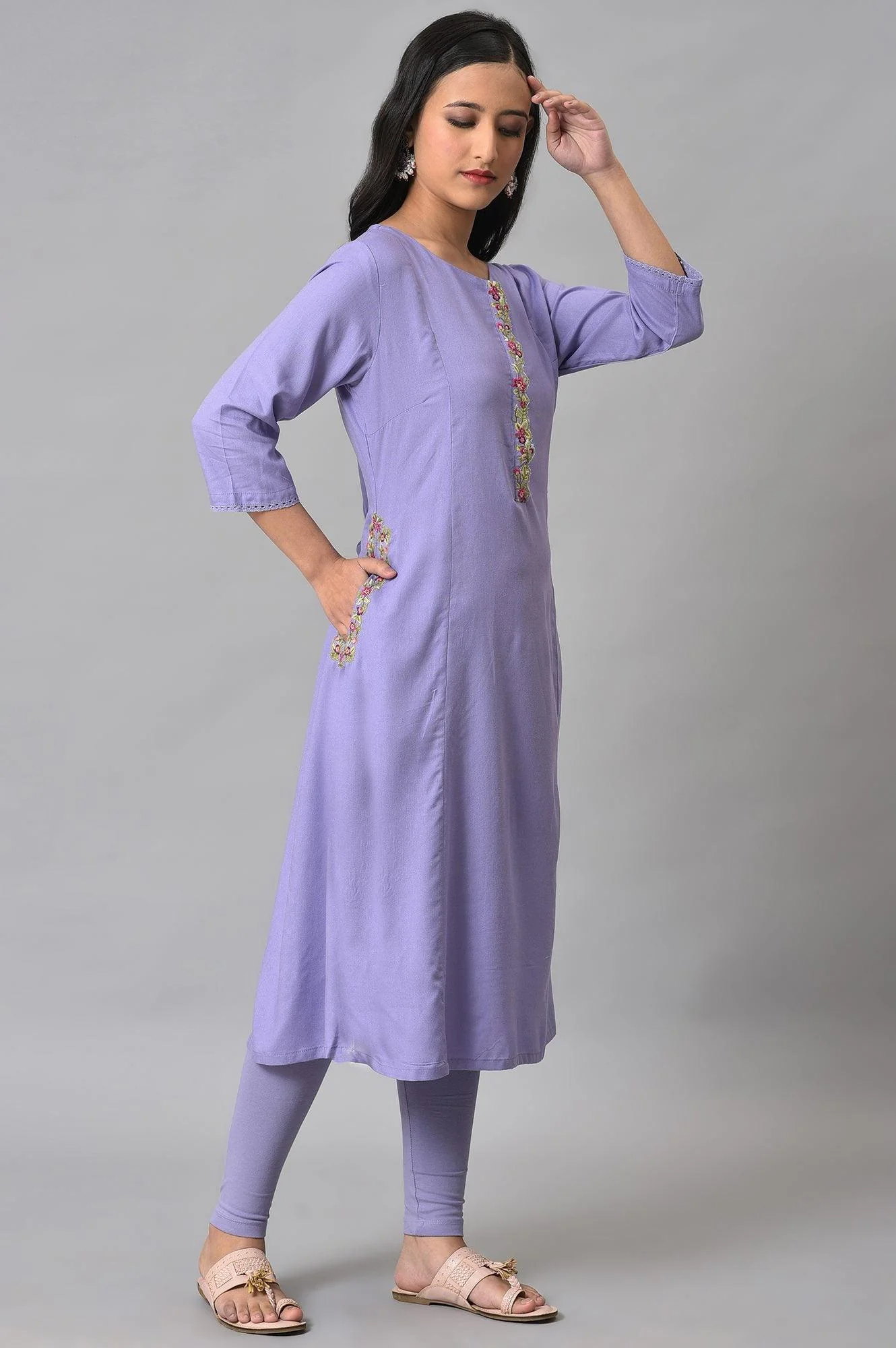 Voilet Embroidered A-Line kurta - Image 4