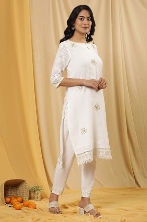 White A-Line Cotton Checker Kurta, Pants And Dupatta Set - Image 5