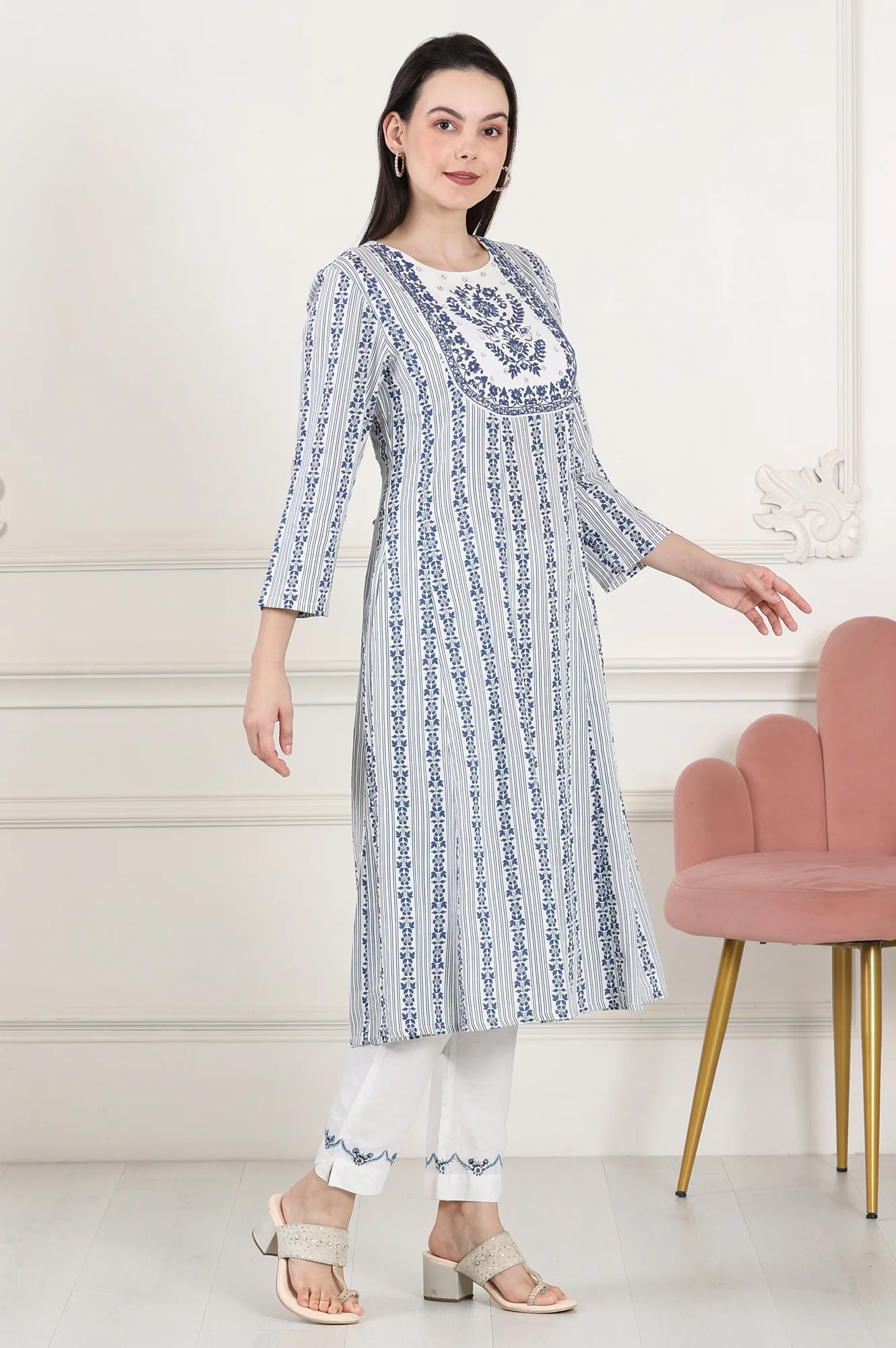 White And Blue Floral Printed Thread Embroidered A-Line Rayon Flax Kurta - Image 6