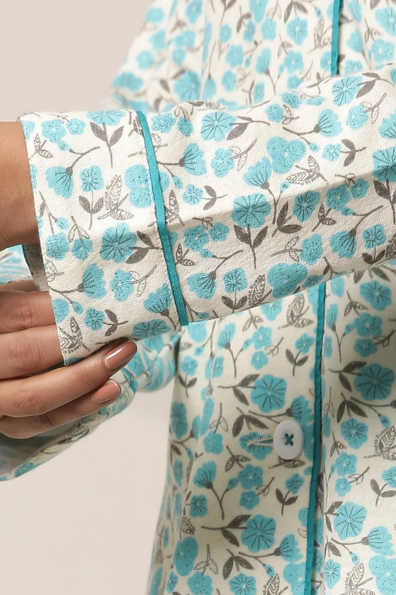 Blue Floral Printed Straight-fit Cotton Palazzo with Button Detail - Image 8