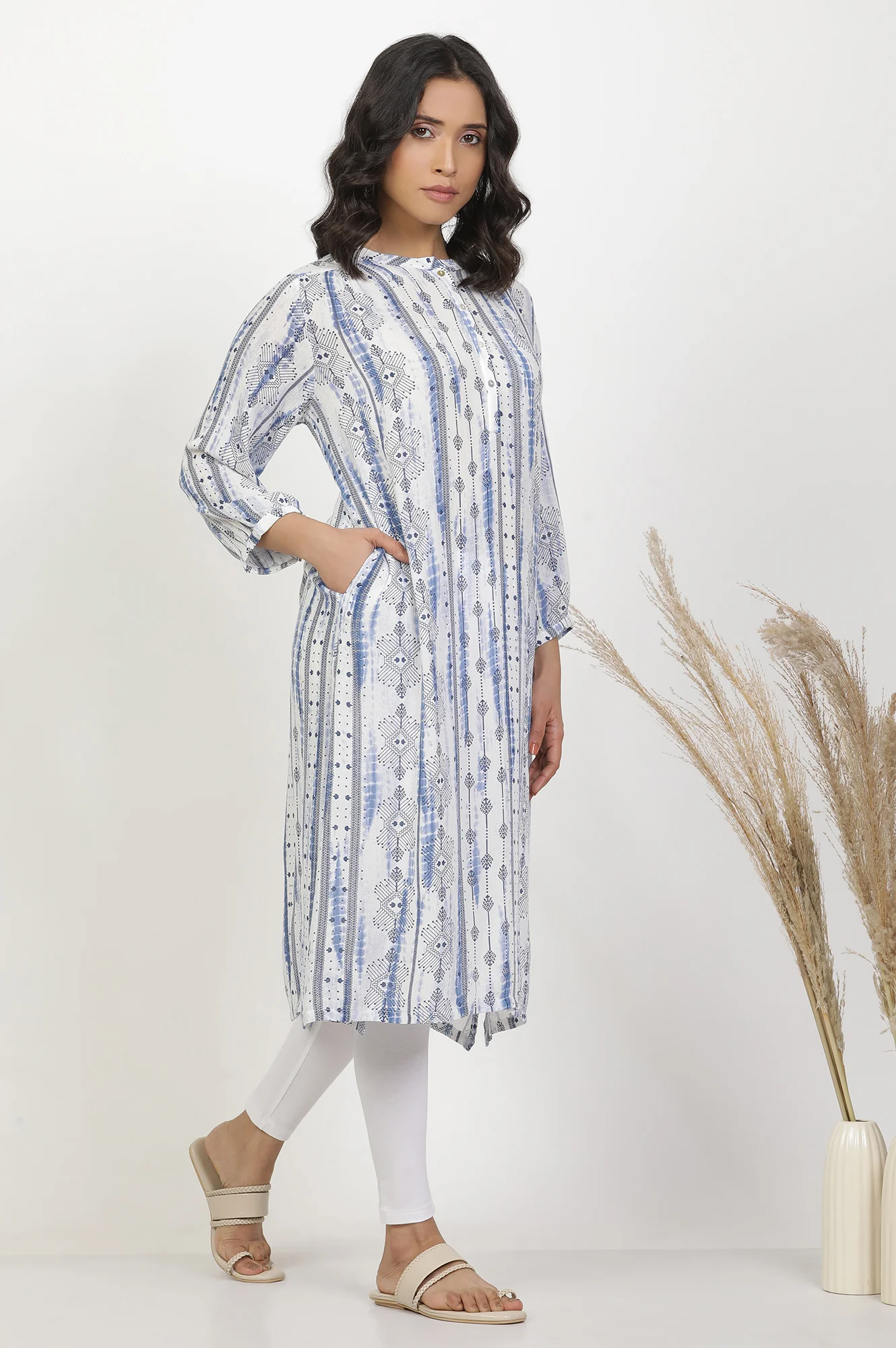 White And Blue Printed Kurta And Pants Set - Image 5