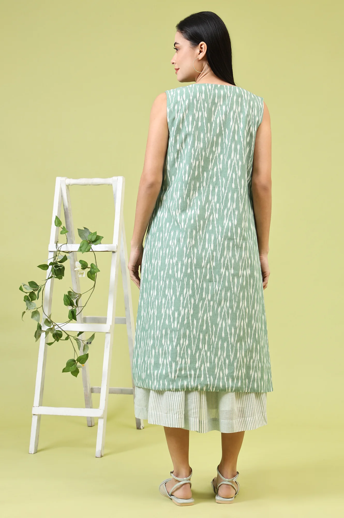 White and Green Geometric Printed Flared Spaghetti Dress and Gilet Set - Image 6