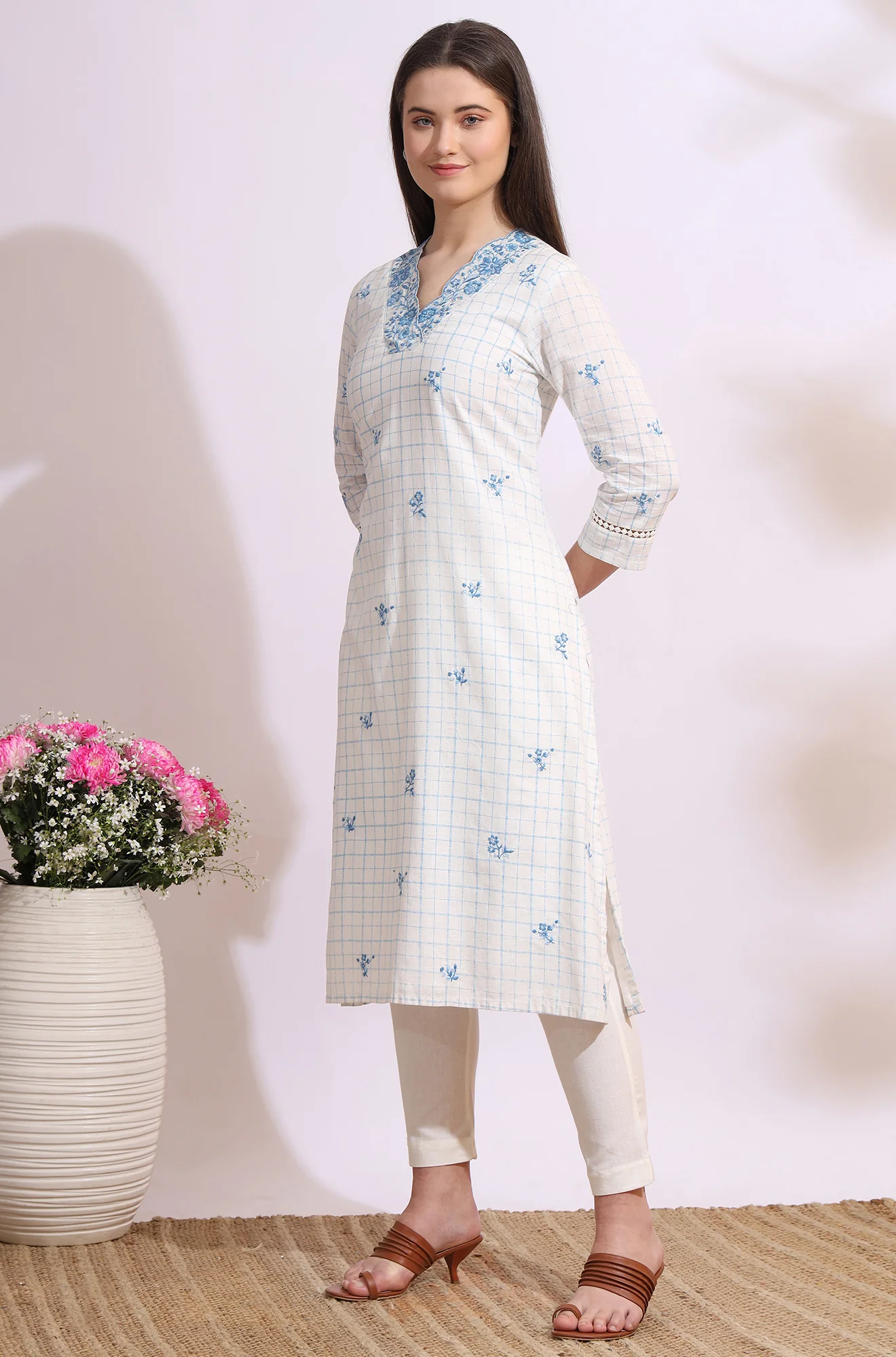 White Check Printed Thread Embroidered Pure Cotton Straight Kurta - Image 5