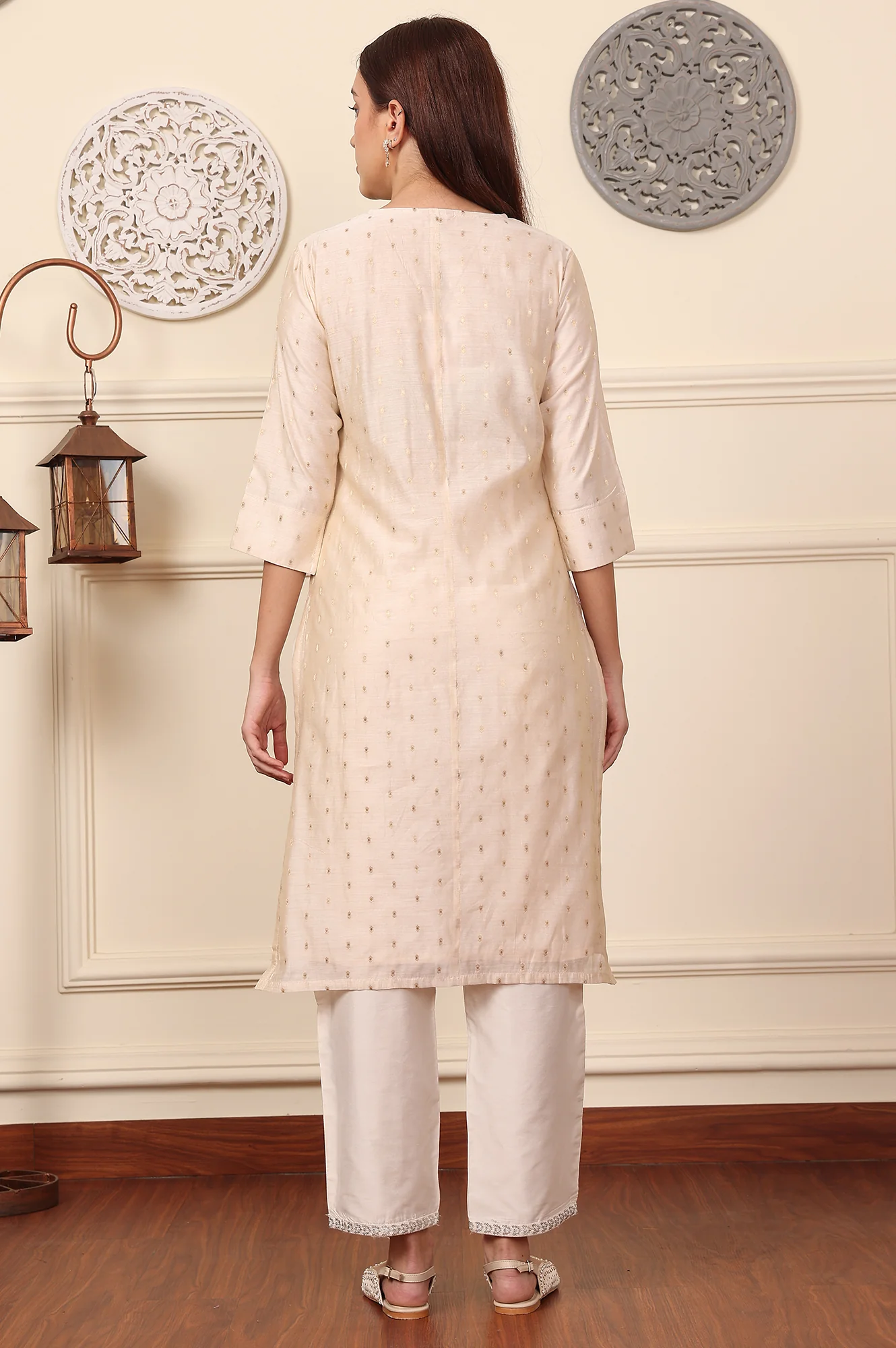 White Dori Embroidered Chanderi Straight Kurta - Image 5
