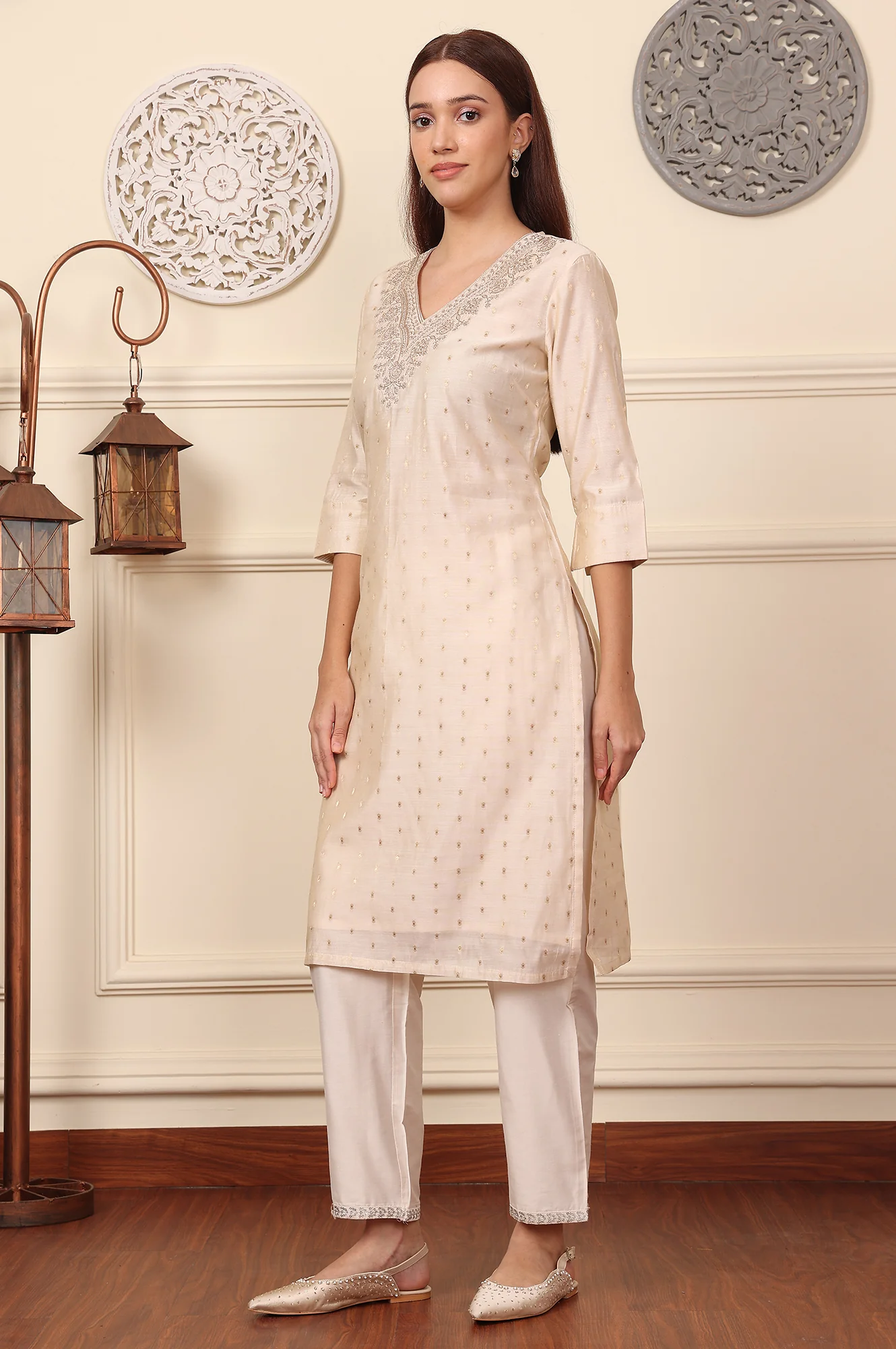 White Dori Embroidered Chanderi Straight Kurta - Image 6