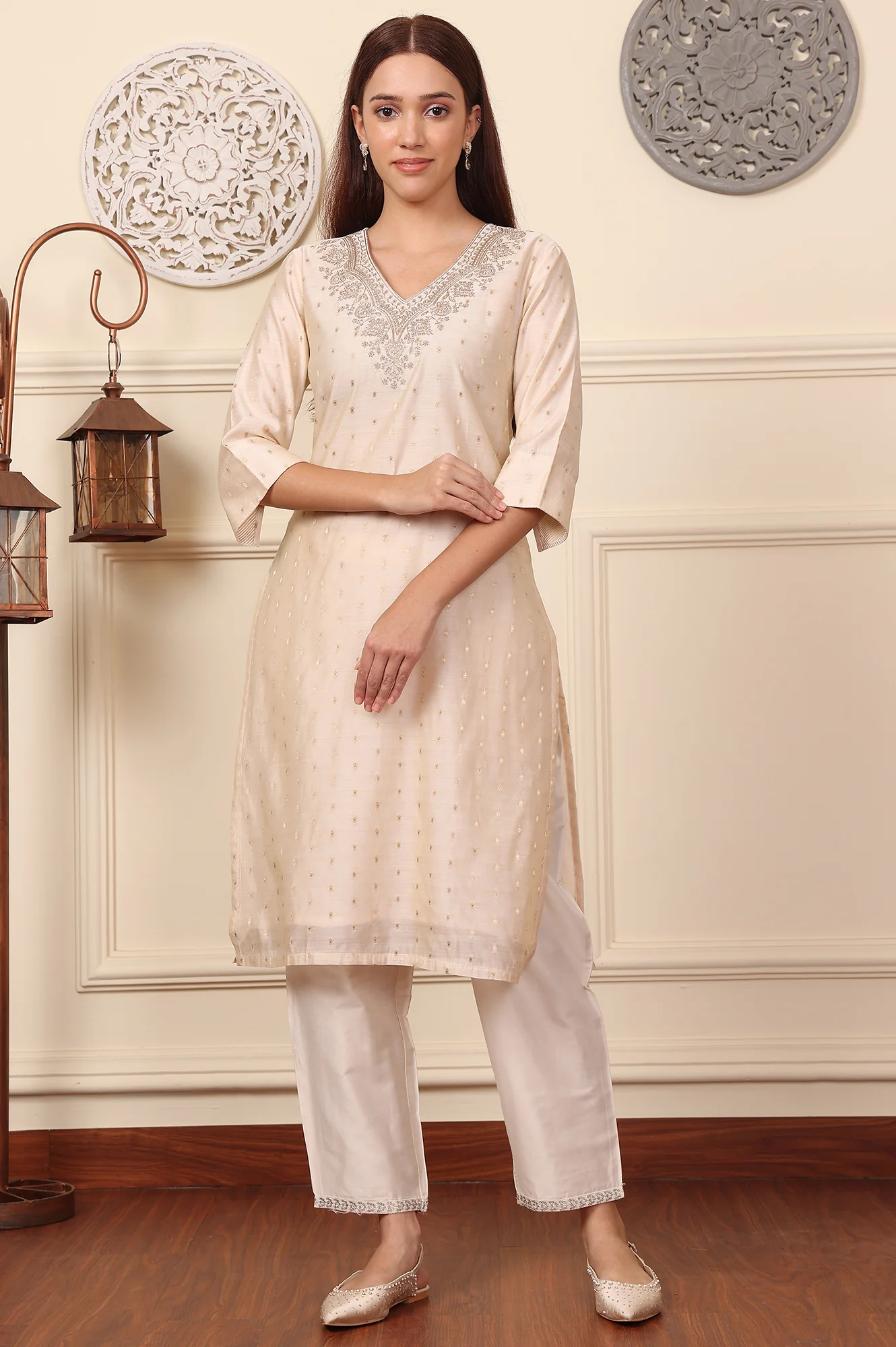White Dori Embroidered Chanderi Straight Kurta - Image 7