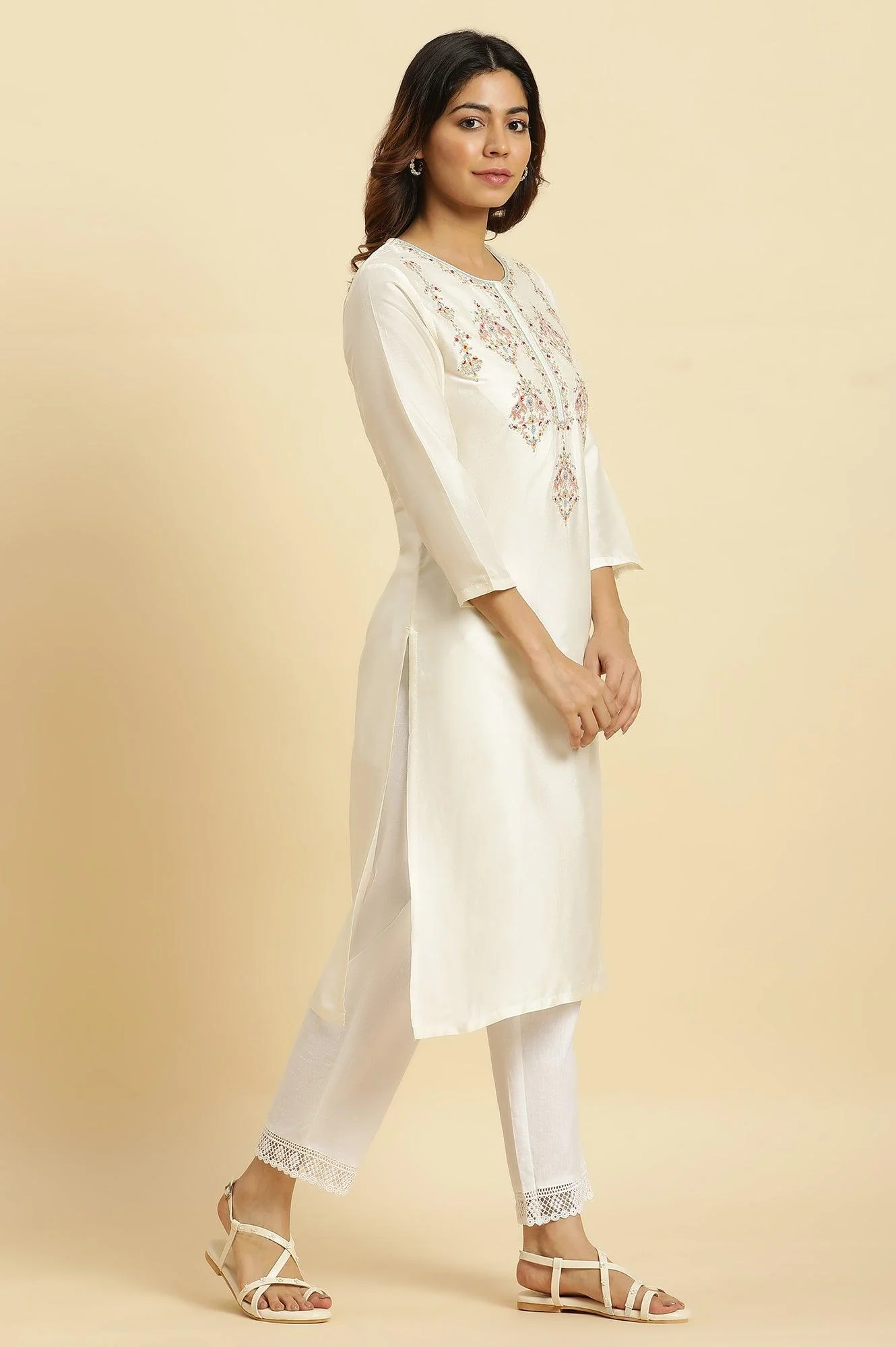 White Dori Embroidered Festive Kurta - Image 5