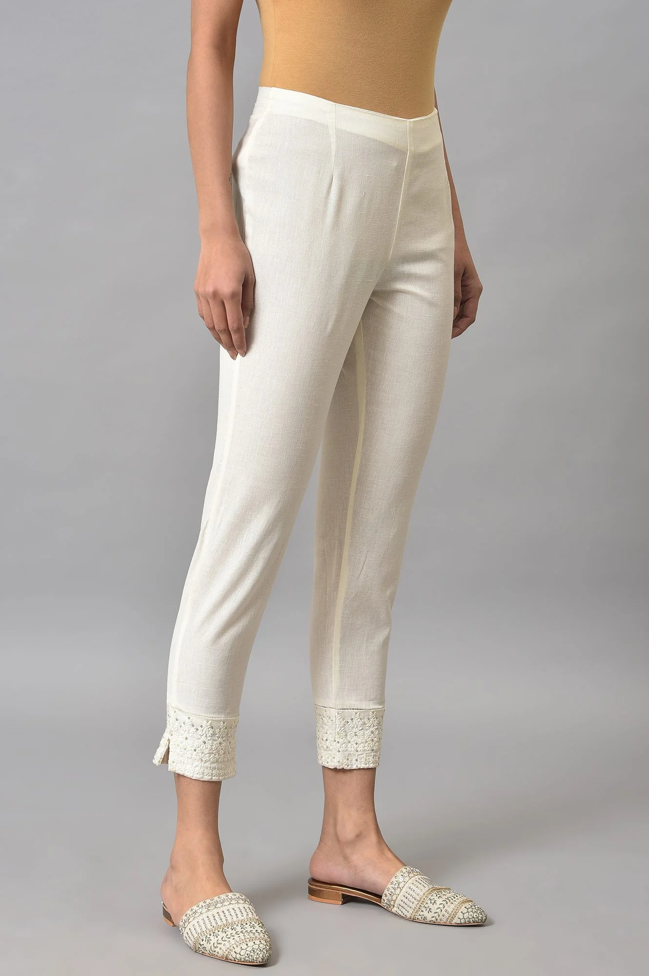 White Embroidered Cotton Flax Slim Pants - Image 4