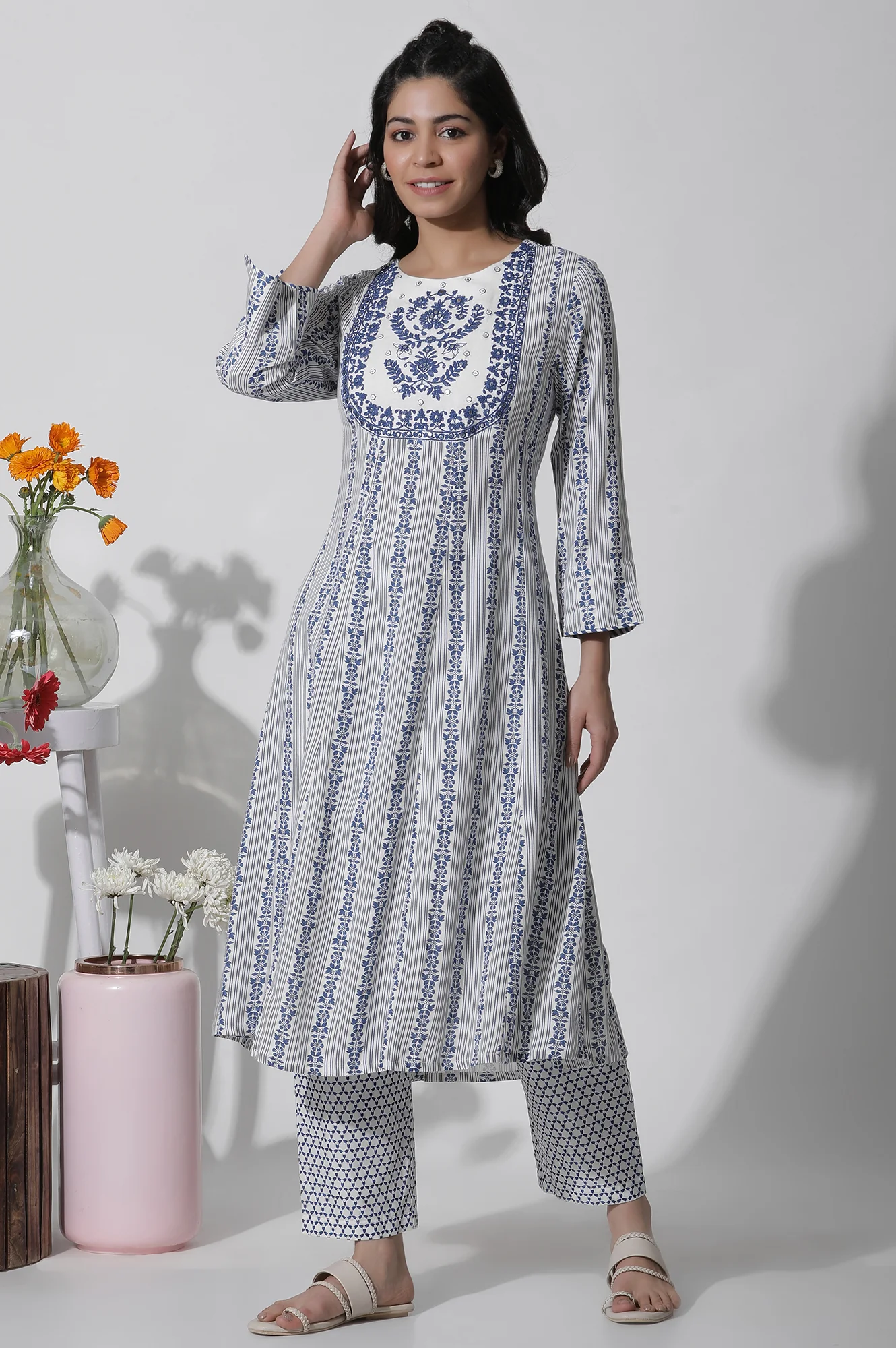 White Flared Kurta With Blue Prints - Image 2