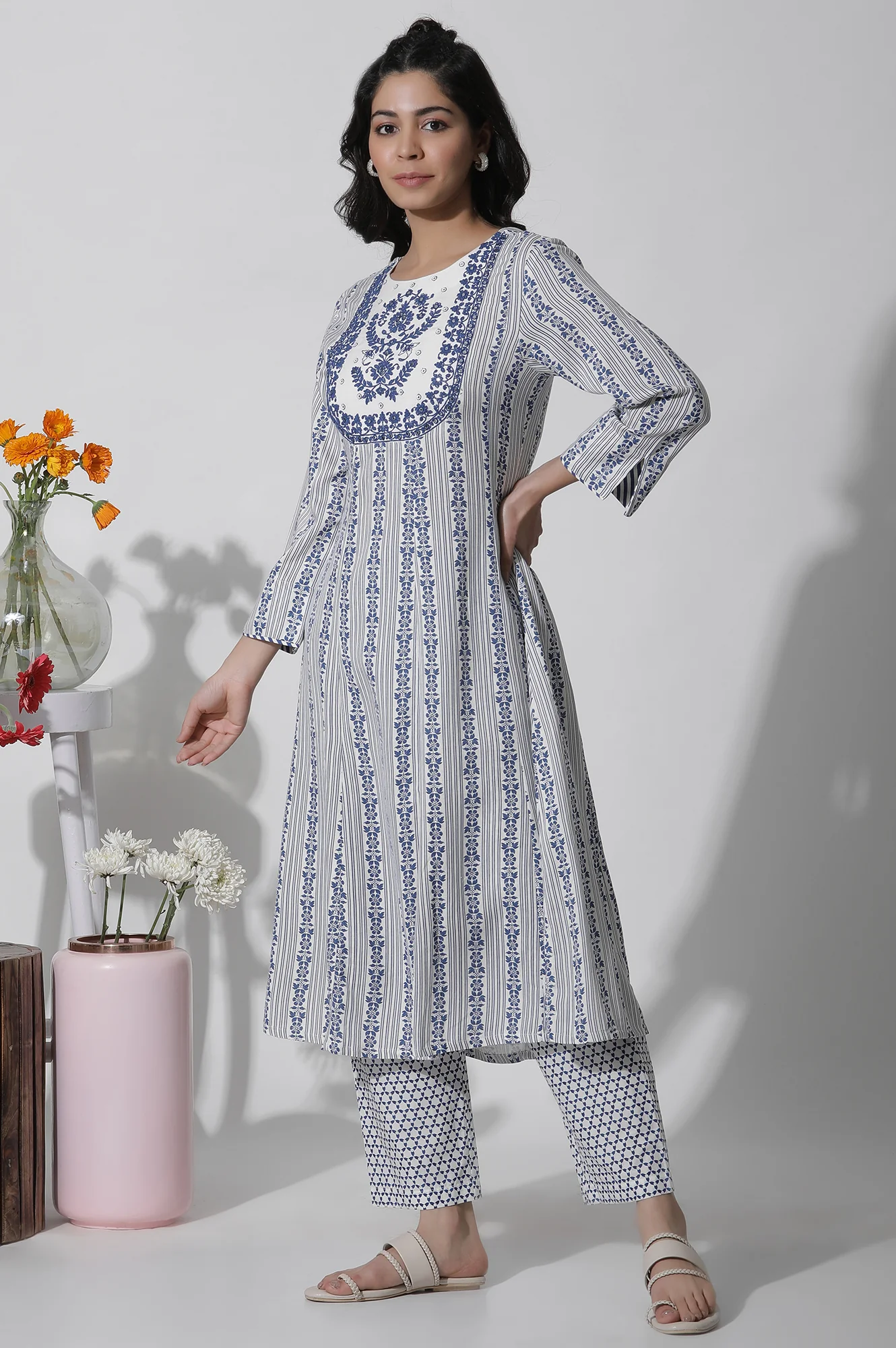 White Flared Kurta With Blue Prints - Image 3