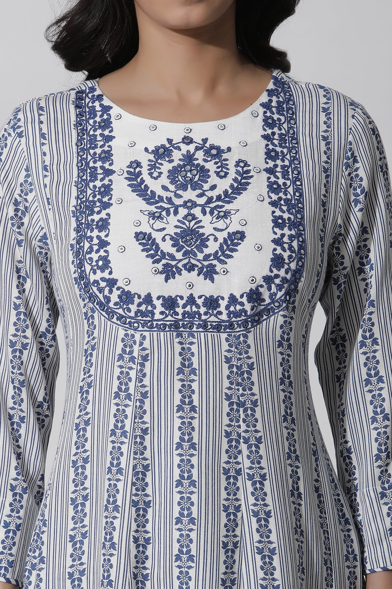 White Flared Kurta With Blue Prints - Image 6