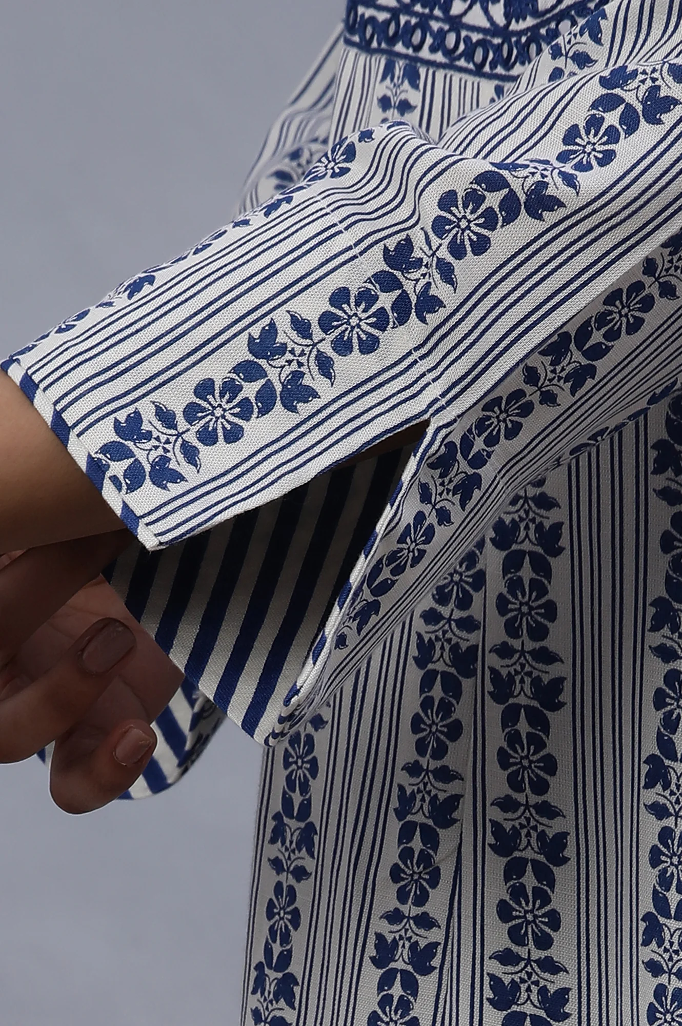 White Flared Kurta With Blue Prints - Image 8