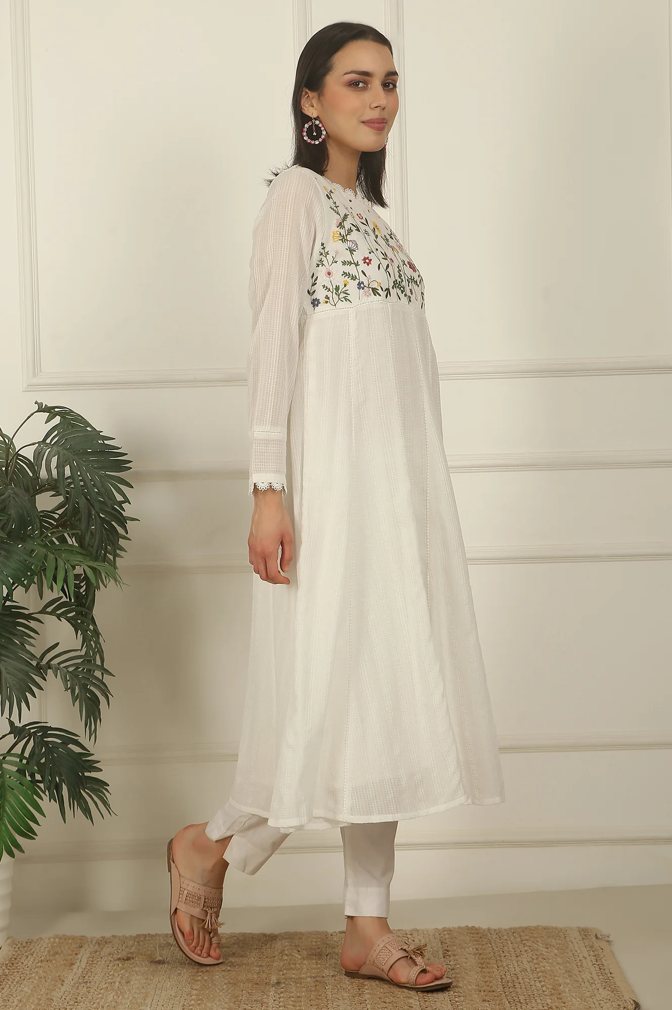 White Floral Embroidered Yoke Pure Cotton Anarkali Kurta - Image 7