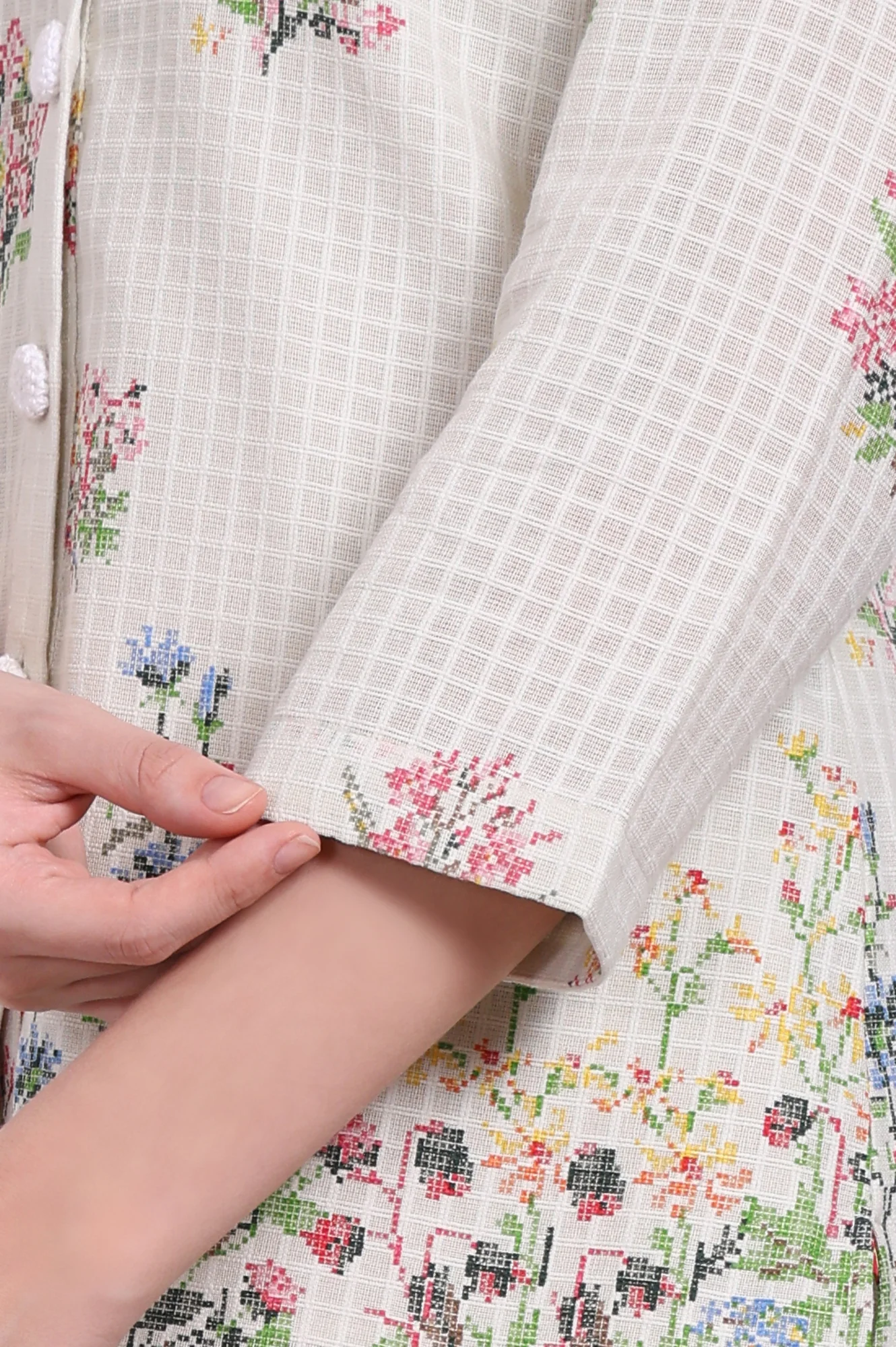 White Floral Printed Checker Pure Cotton Shirt and Pants Co-ord Set - Image 7