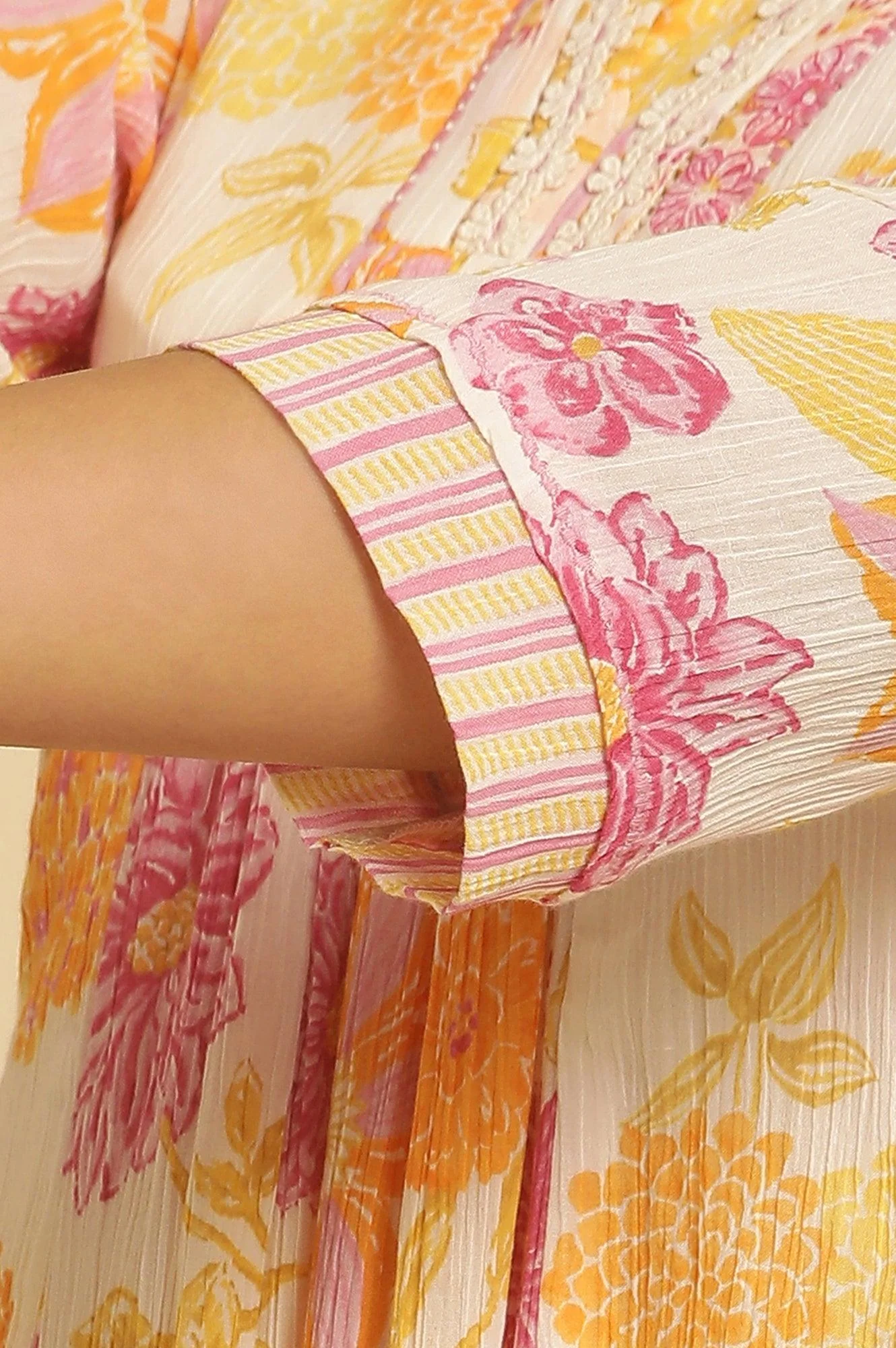 White Floral Printed Flared Kurta - Image 8