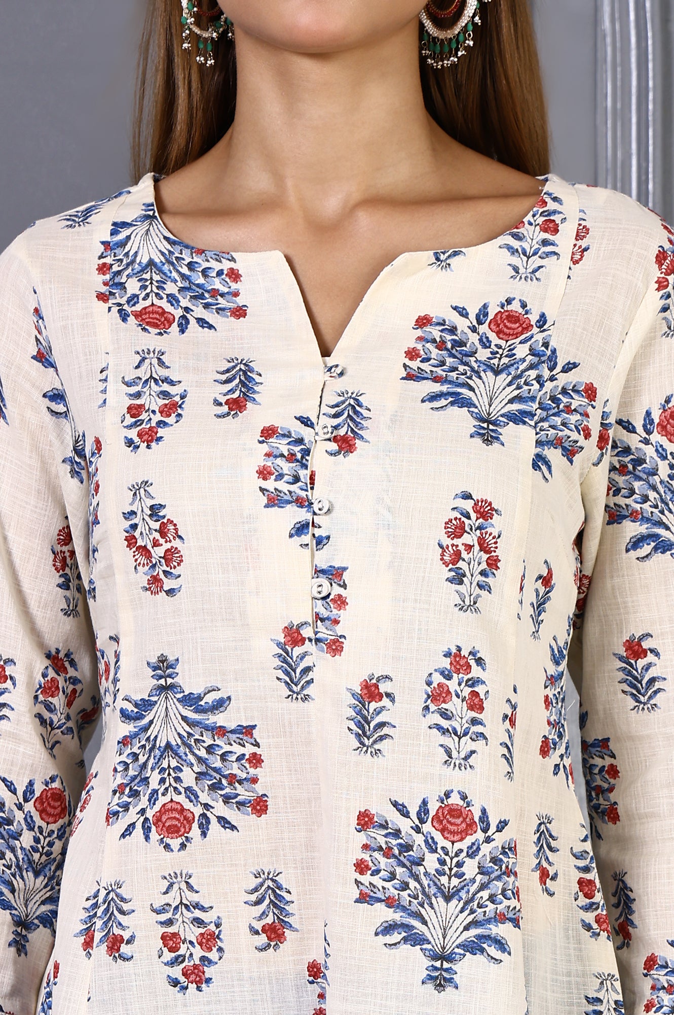White Floral Printed Lace Pure Cotton Flared Kurta - Image 3