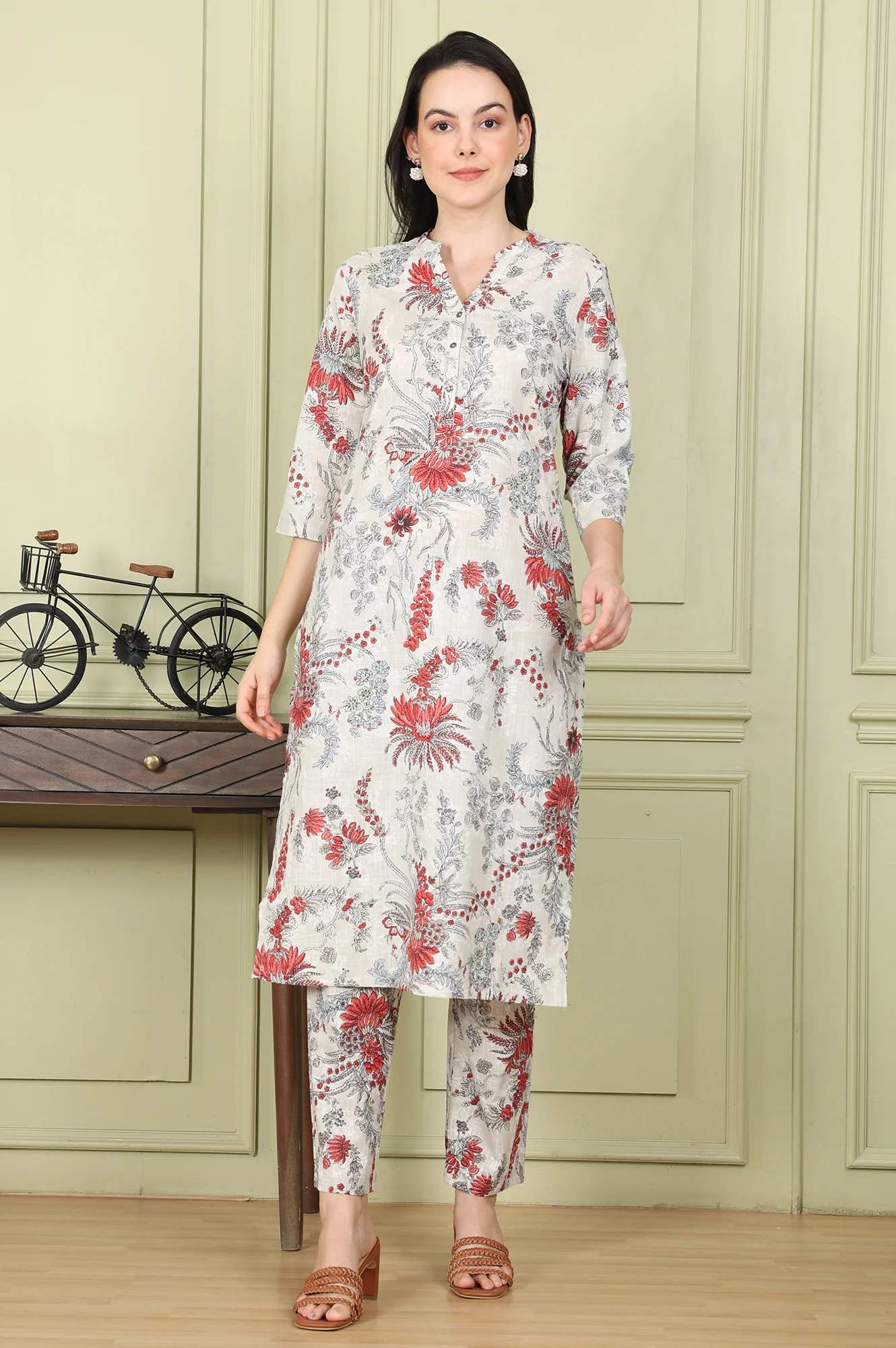 White Floral Printed Pure Cotton Straight Kurta And Pants Set - Image 2