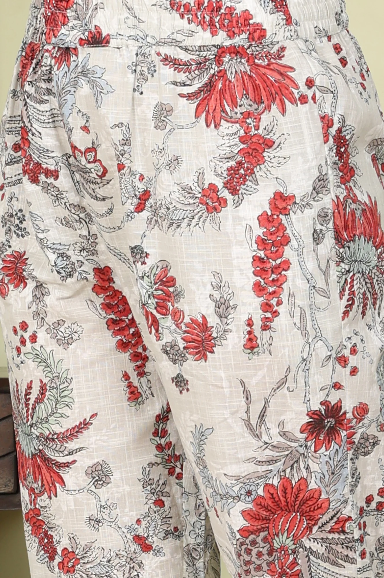 White Floral Printed Pure Cotton Straight Kurta And Pants Set - Image 9