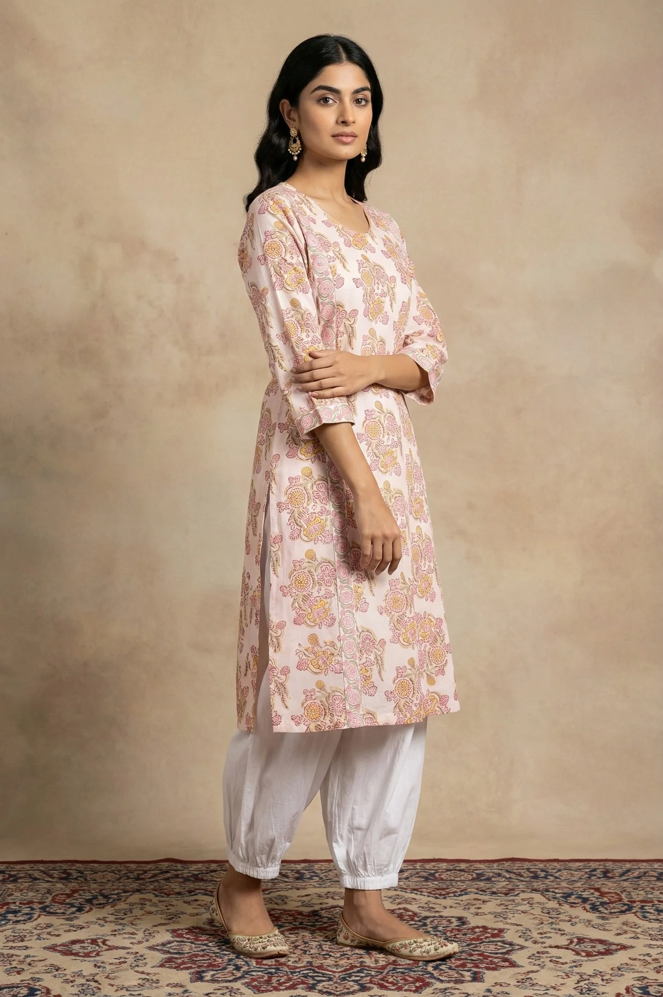 White Floral Printed Pure Cotton Straight Kurta - Image 4