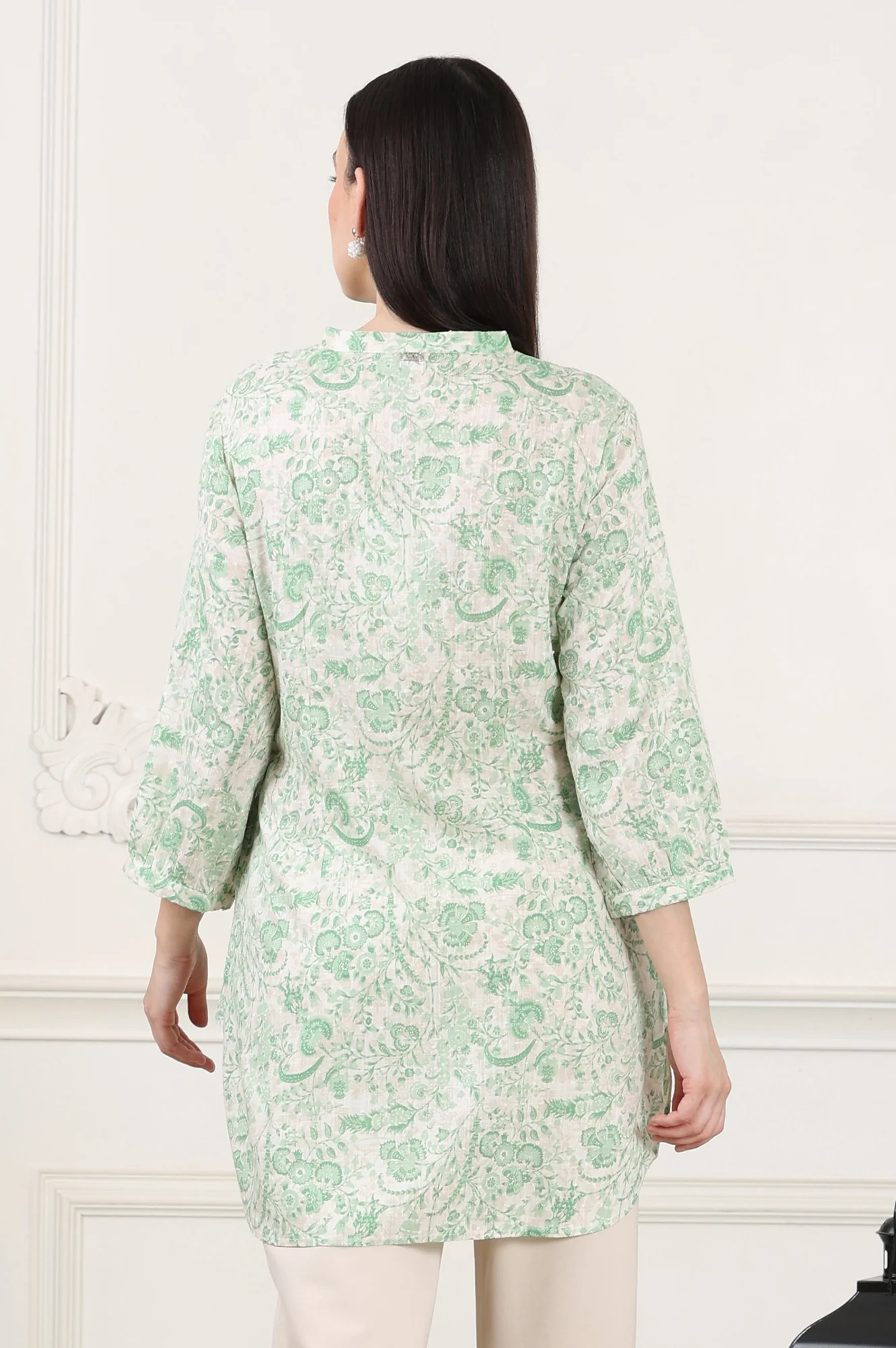 White Floral Printed Swiss Dot Straight Tunic - Image 5