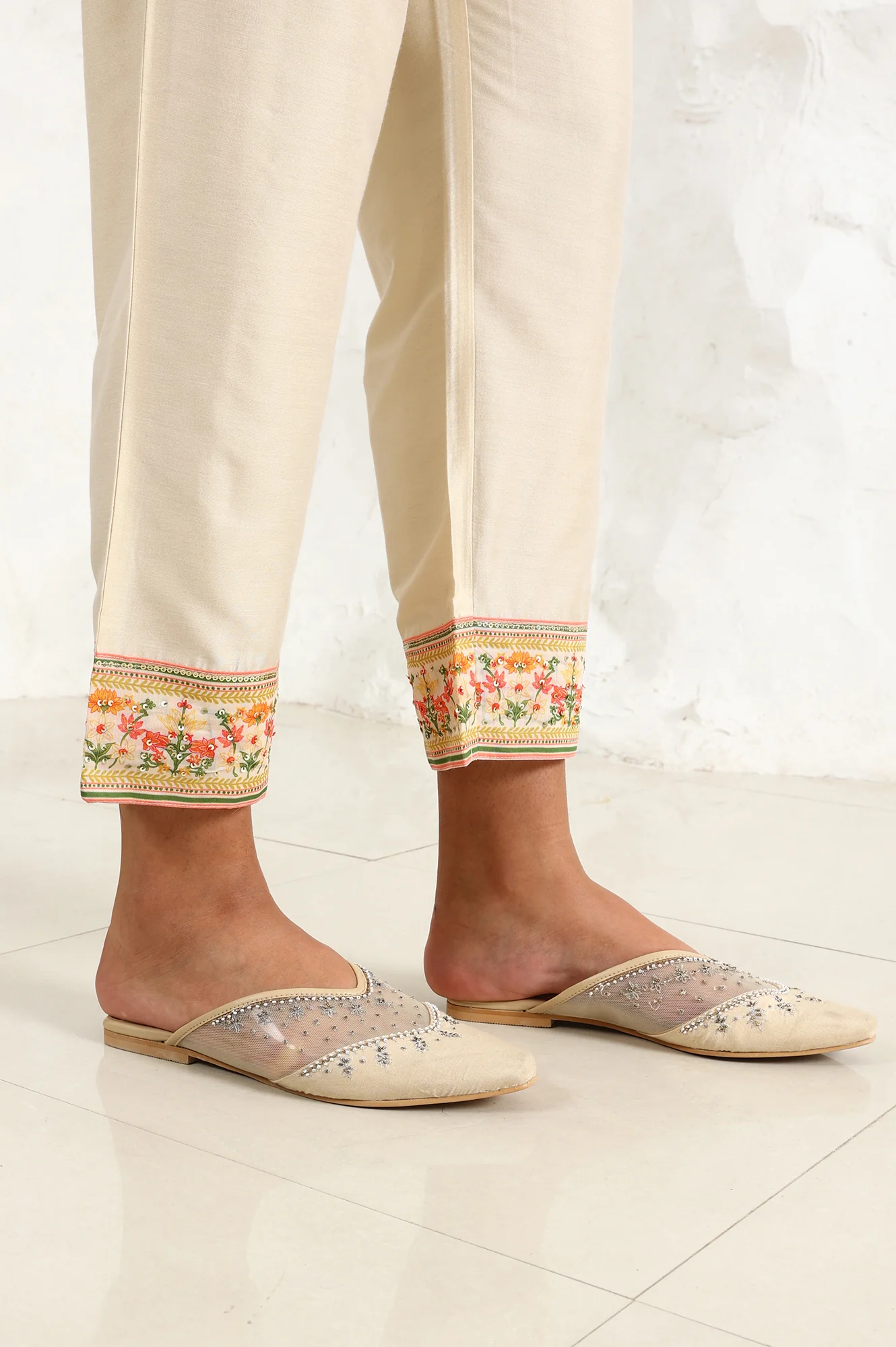 White Floral Printed Thread Embroidered Neck Chiffon Flared Kurta, Straight Pants And Dupatta Set - Image 10