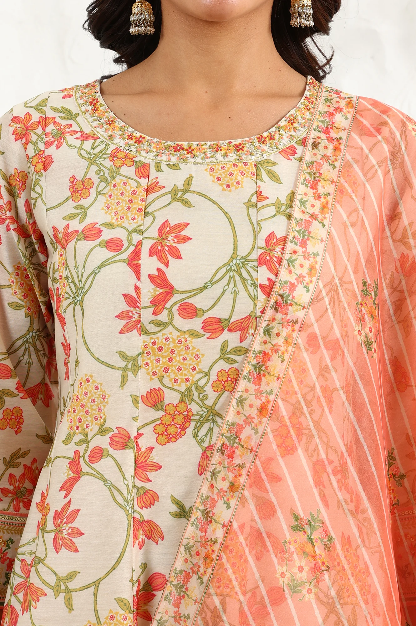 White Floral Printed Thread Embroidered Neck Chiffon Flared Kurta, Straight Pants And Dupatta Set - Image 3