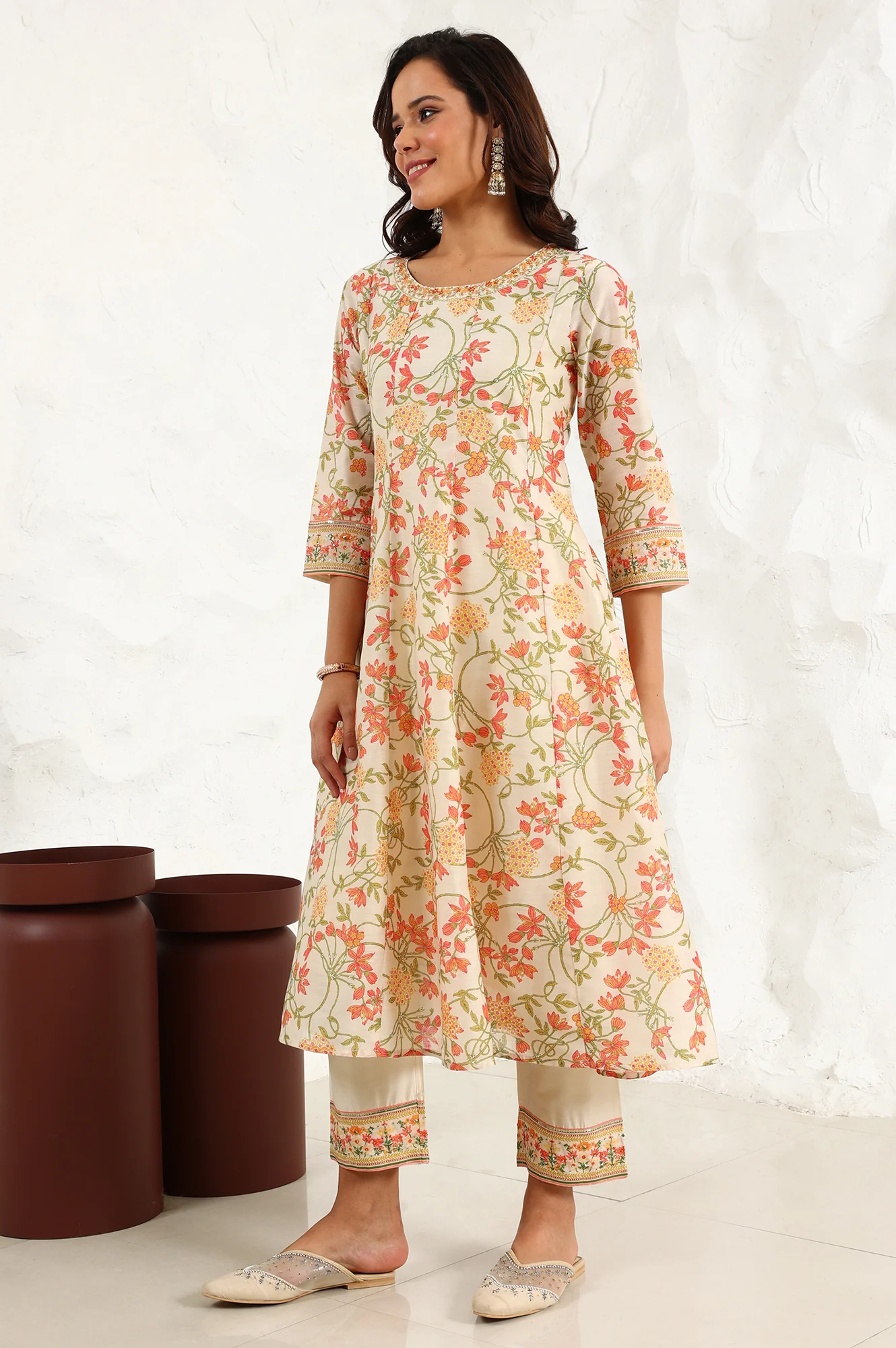 White Floral Printed Thread Embroidered Neck Chiffon Flared Kurta, Straight Pants And Dupatta Set - Image 4