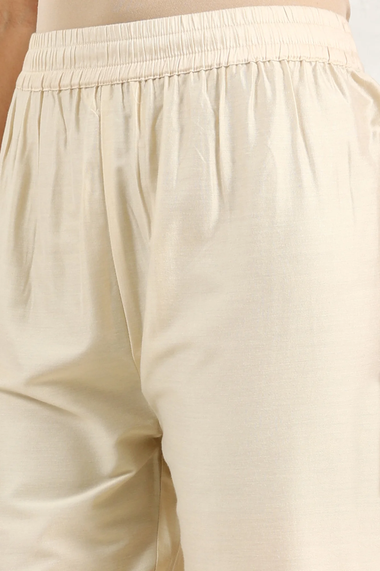 White Floral Printed Thread Embroidered Neck Chiffon Flared Kurta, Straight Pants And Dupatta Set - Image 9