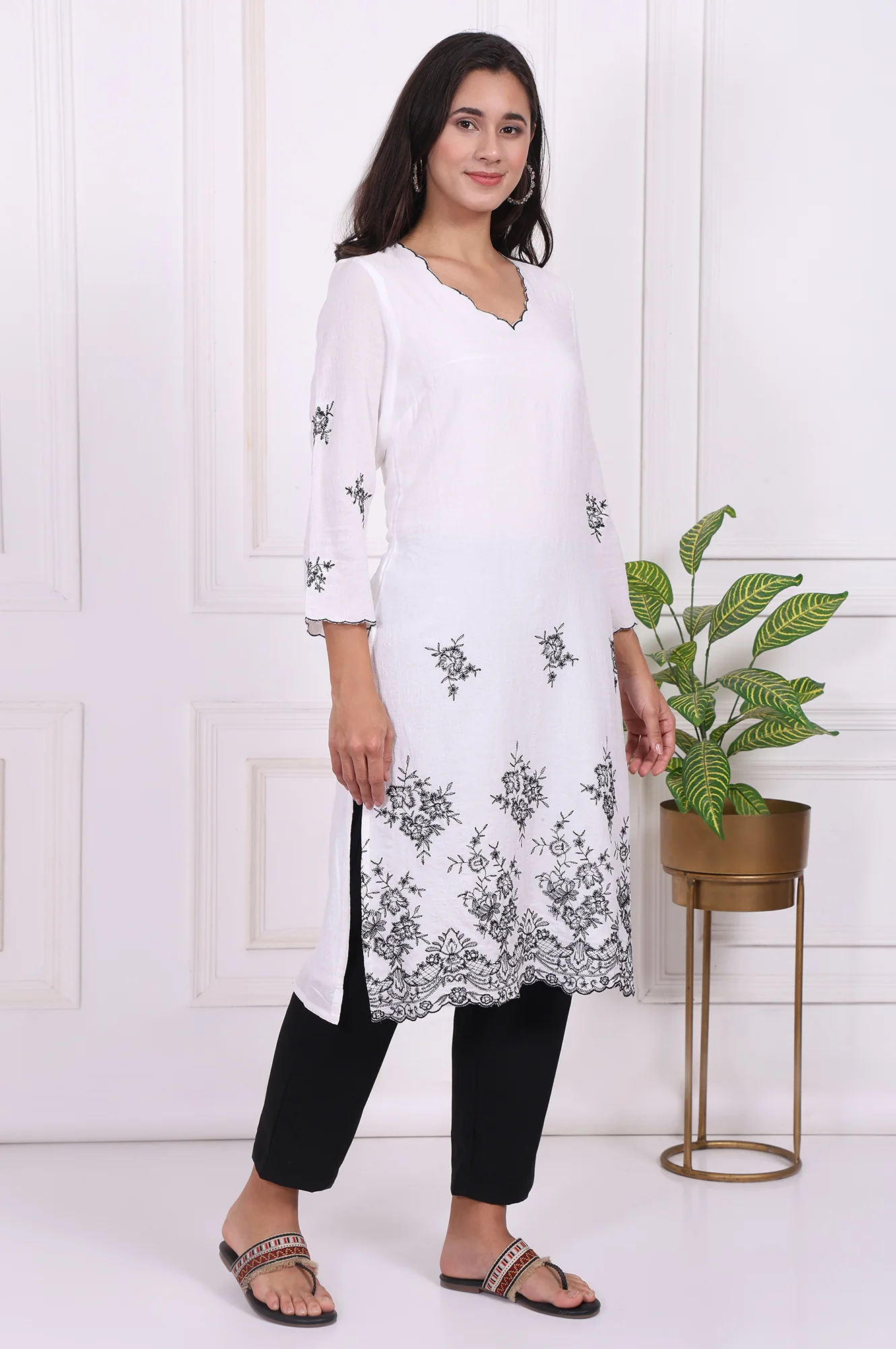 White Floral Printed Thread Embroidered Rayon Straight Kurta - Image 6