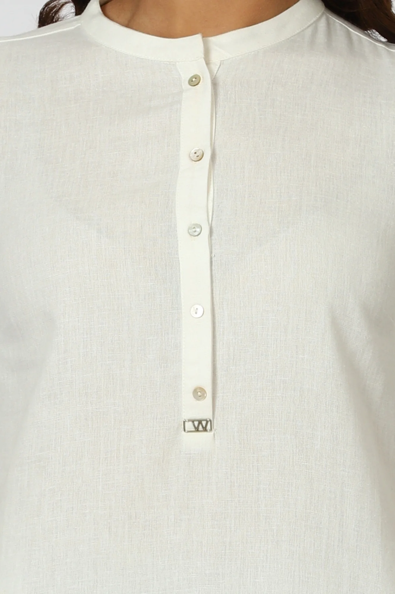 White Mandarin Collar Cotton Blend Straight Kurta With W Branding - Image 3