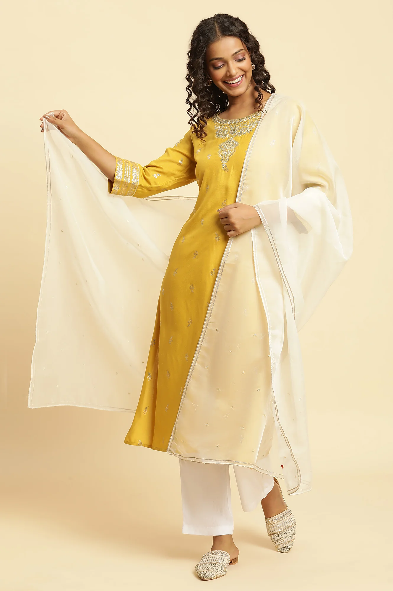 White Organza Dupatta With Gota And Sequin - Image 2
