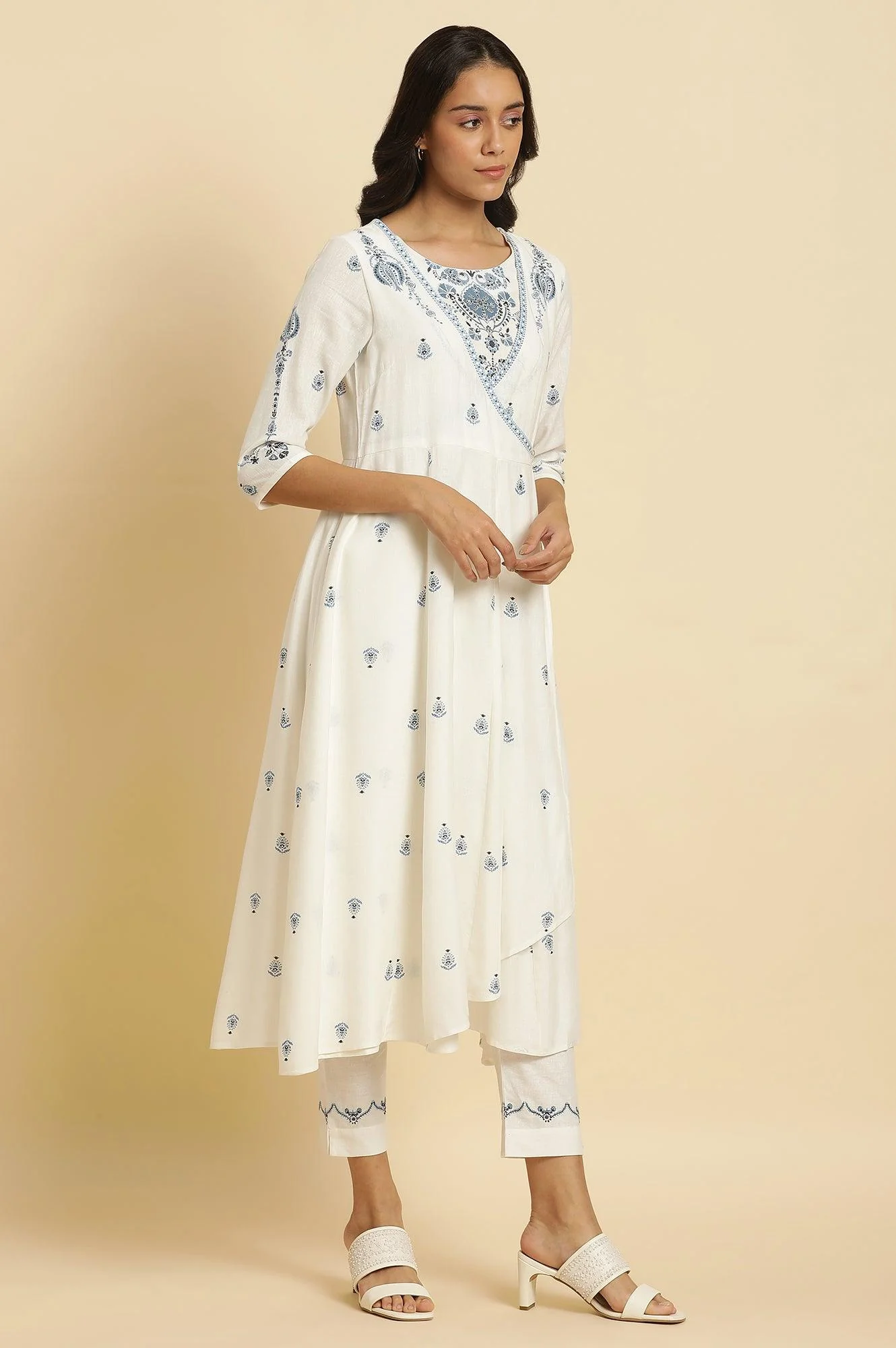 White Panelled Mock Angrakha Kurta, Pants & Dupatta Set - Image 3