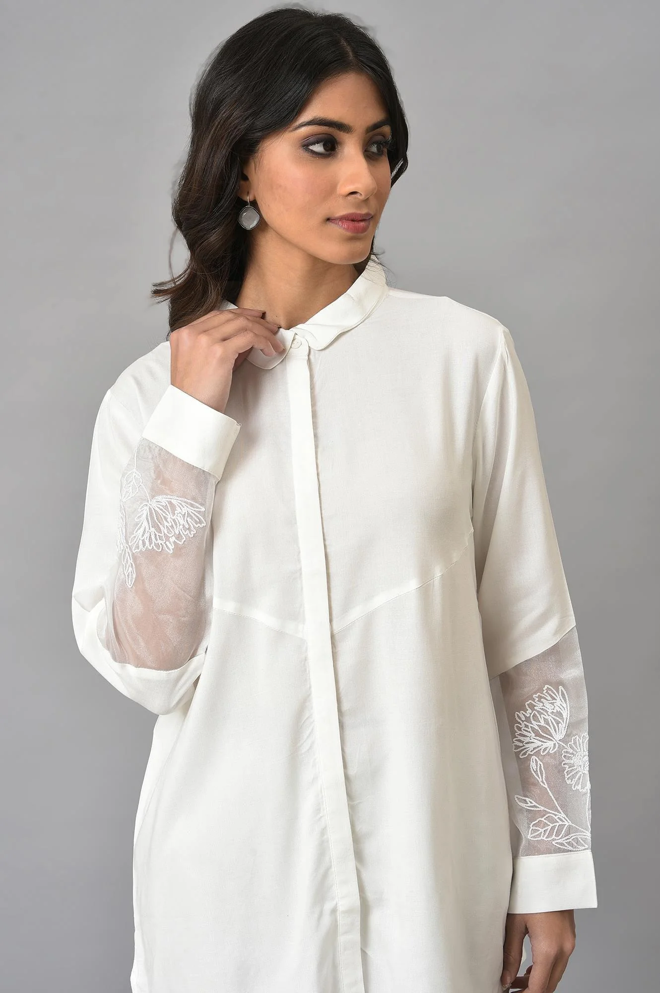 White Panelled Shirt With Embroidered Organza Sleeves - Image 6