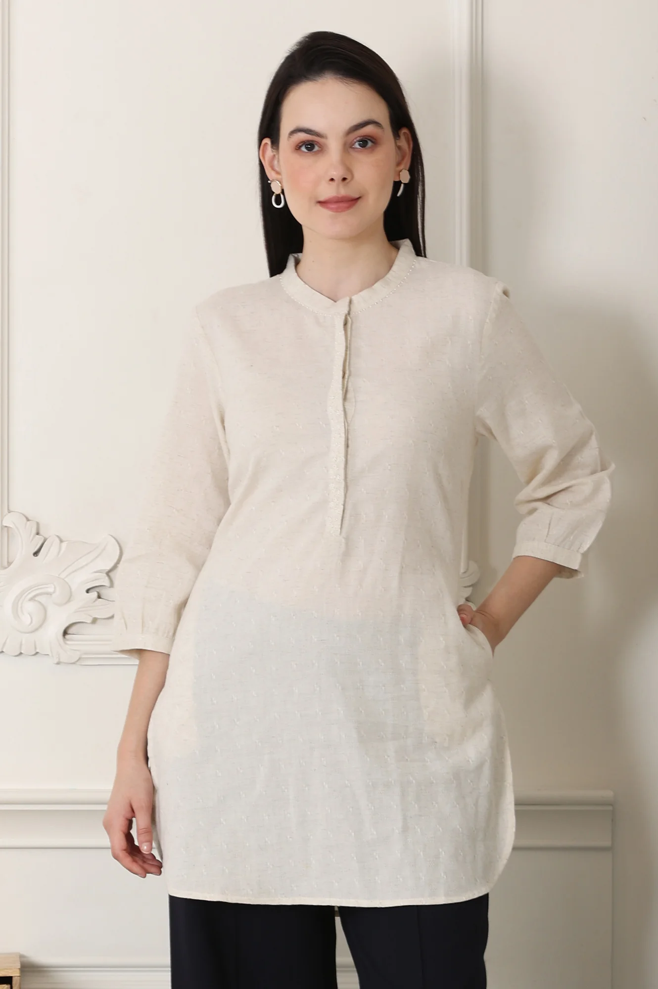 White Solid Textured Cotton Flax Mandarin Collar Tunic - Image 2