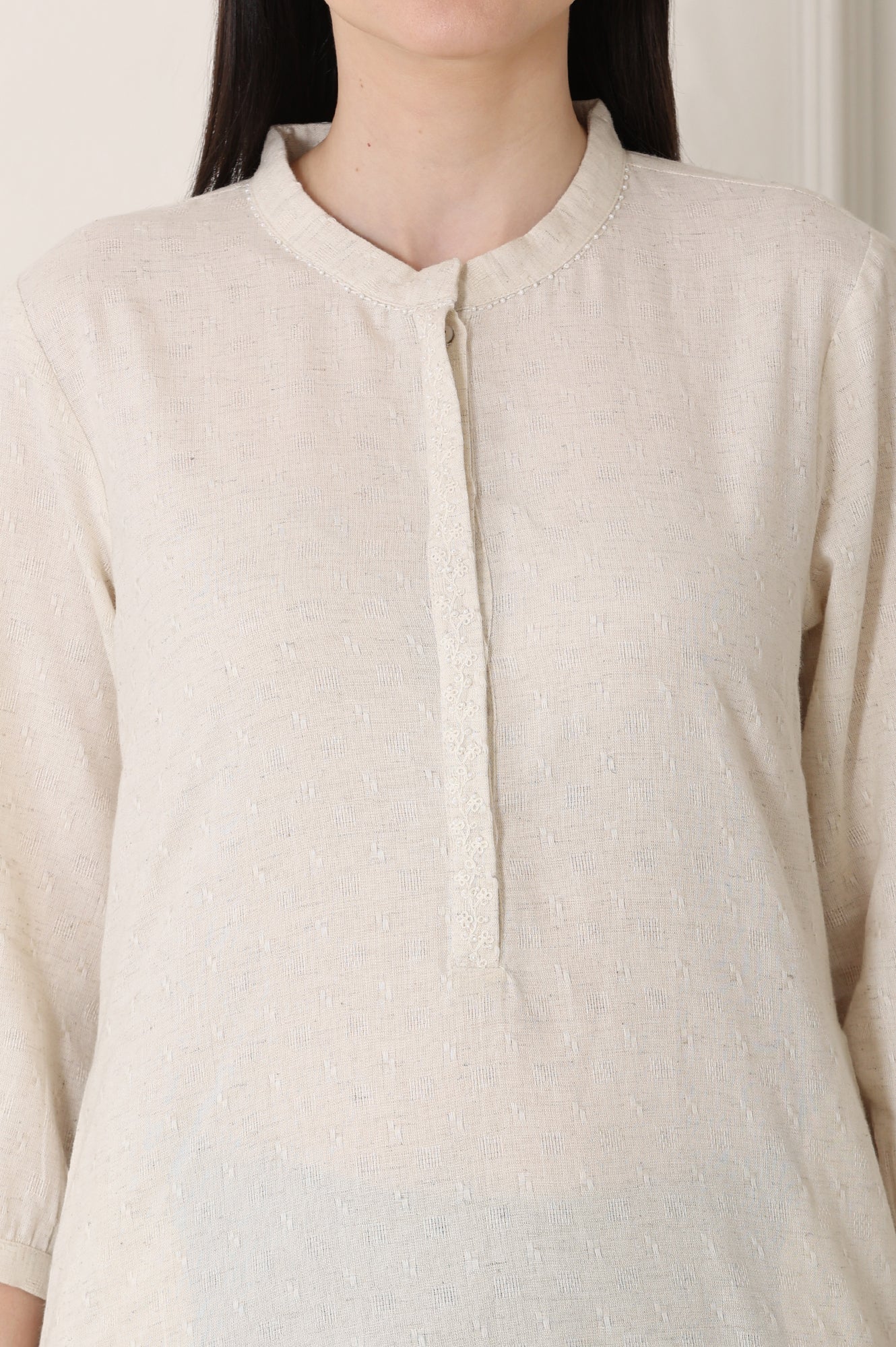 White Solid Textured Cotton Flax Mandarin Collar Tunic - Image 3