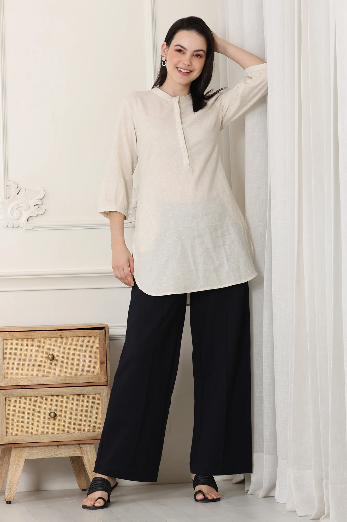 White Solid Textured Cotton Flax Mandarin Collar Tunic - Image 9